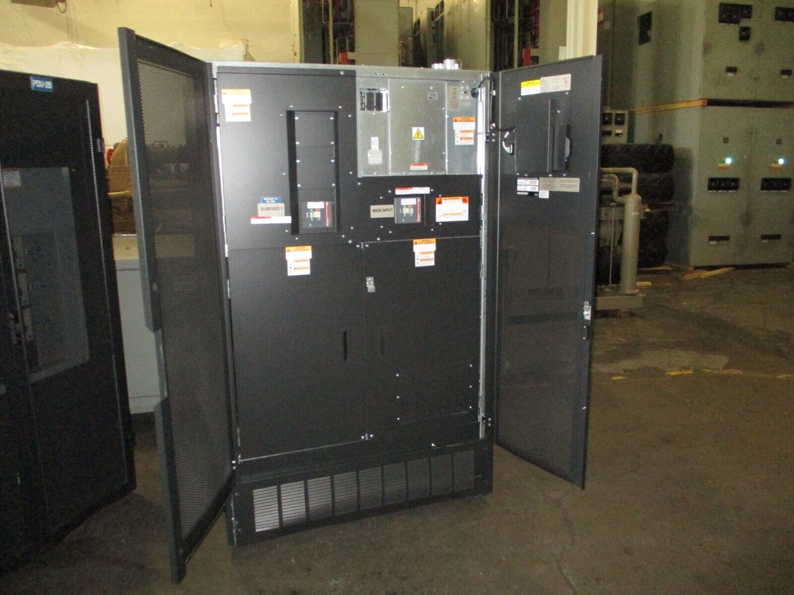 Emerson Liebert Power Distribution Unit FPA30C150DS7388 MFD: 2016 Used