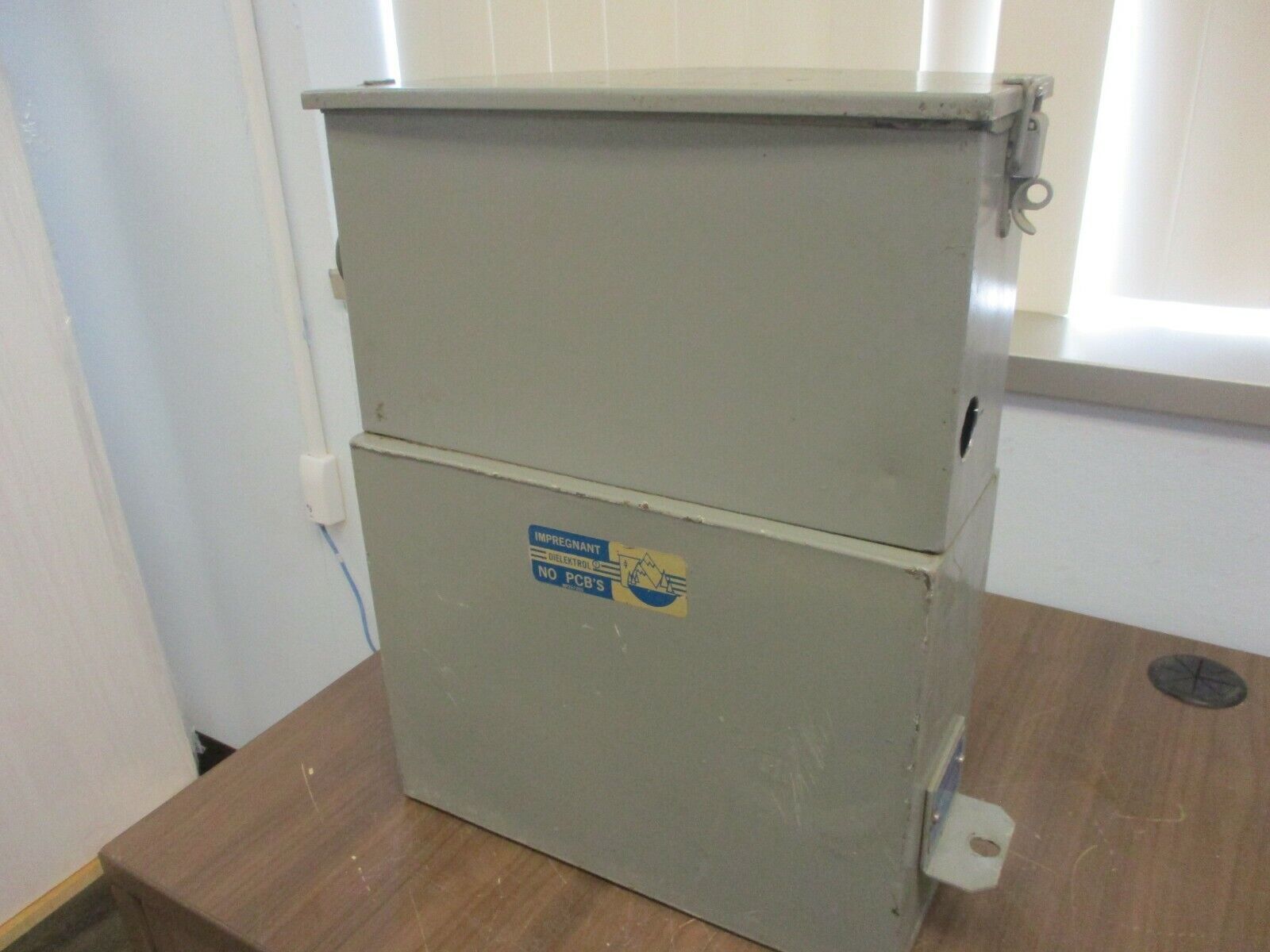 GE Dielektrol Capacitor 55L334KE 10kVAR 240V 60Hz 3Ph *Bent Top* Used