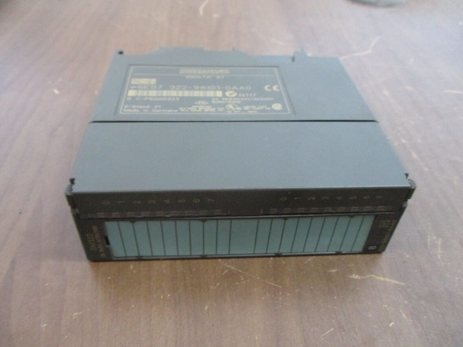 Siemens Simatic S7 Digital Output Module 6ES7 322-1HH01-0AA0 24VDC/240VAC Used