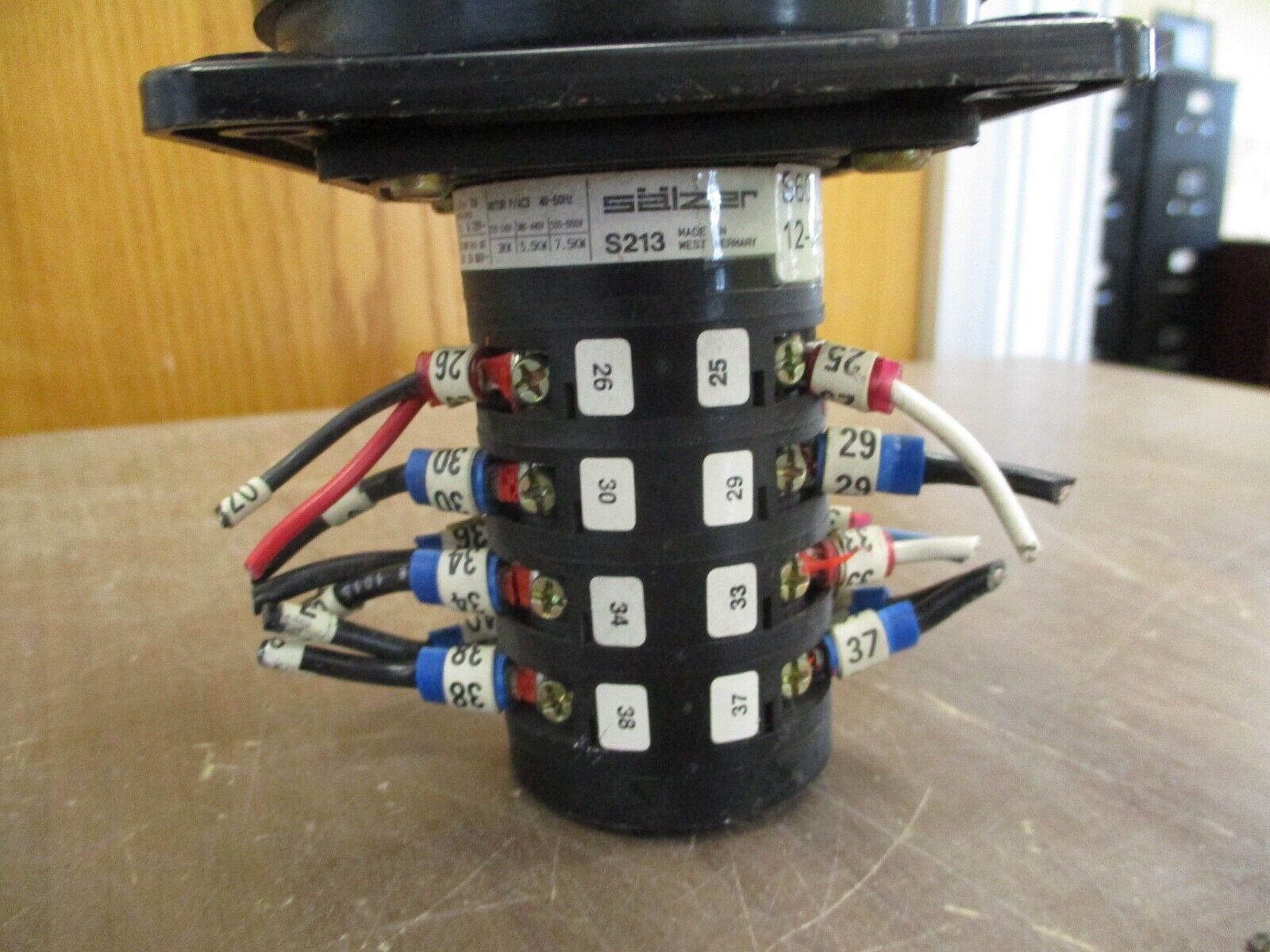 Salzer Rotary Switch S608 w/ S213 Module *Broken Mounting Plates* Used