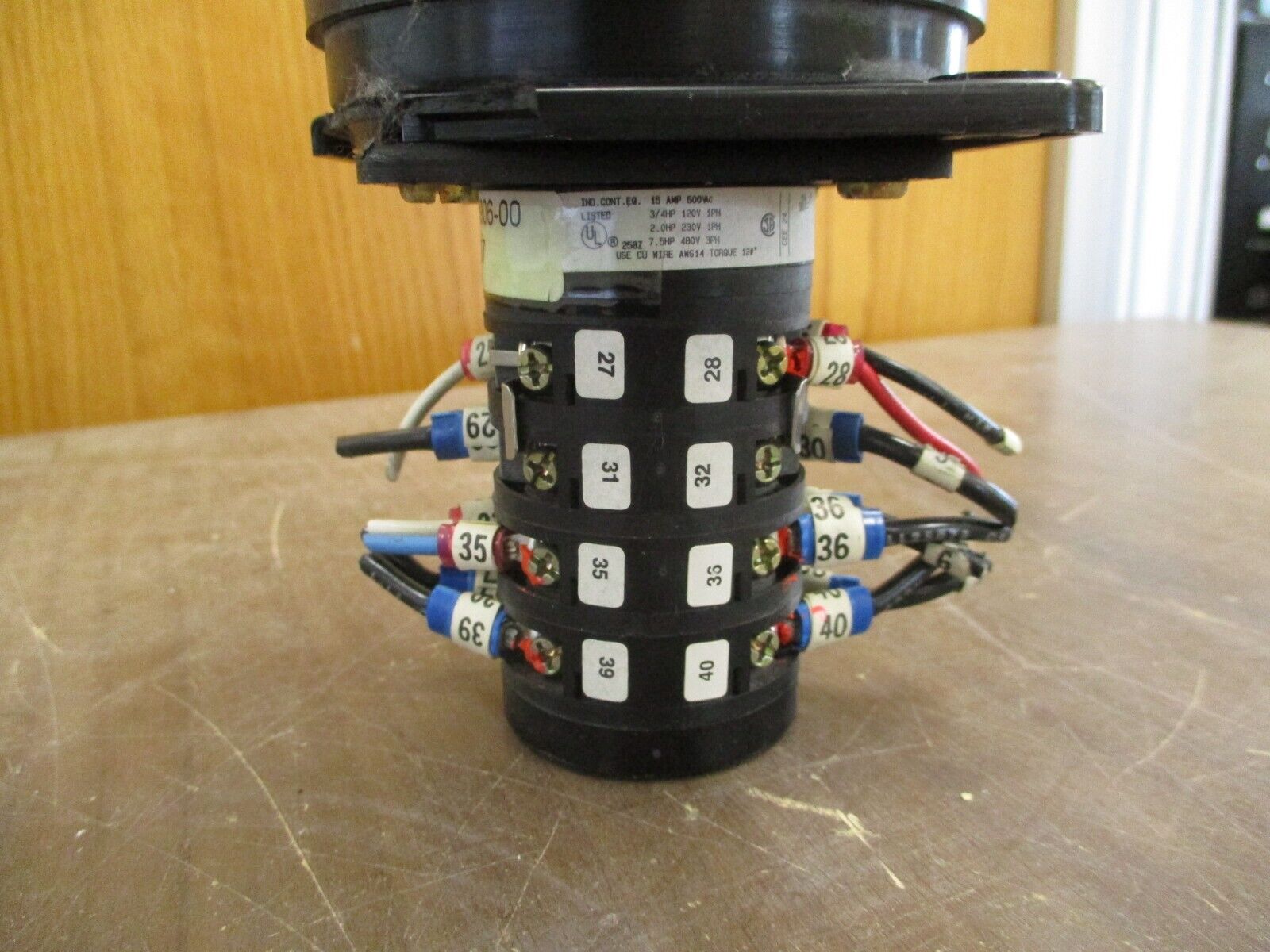 Salzer Rotary Switch S608 w/ S213 Module *Broken Mounting Plates* Used