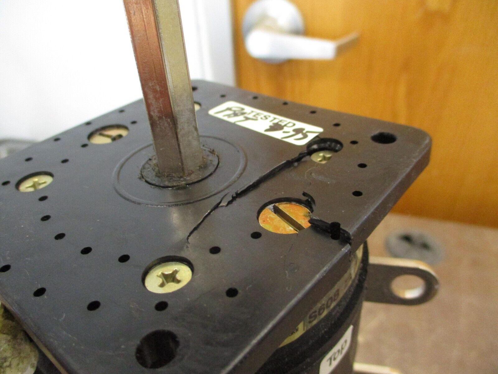 Salzer Rotary Switch S608 w/ S213 Module *Broken Mounting Plates* Used