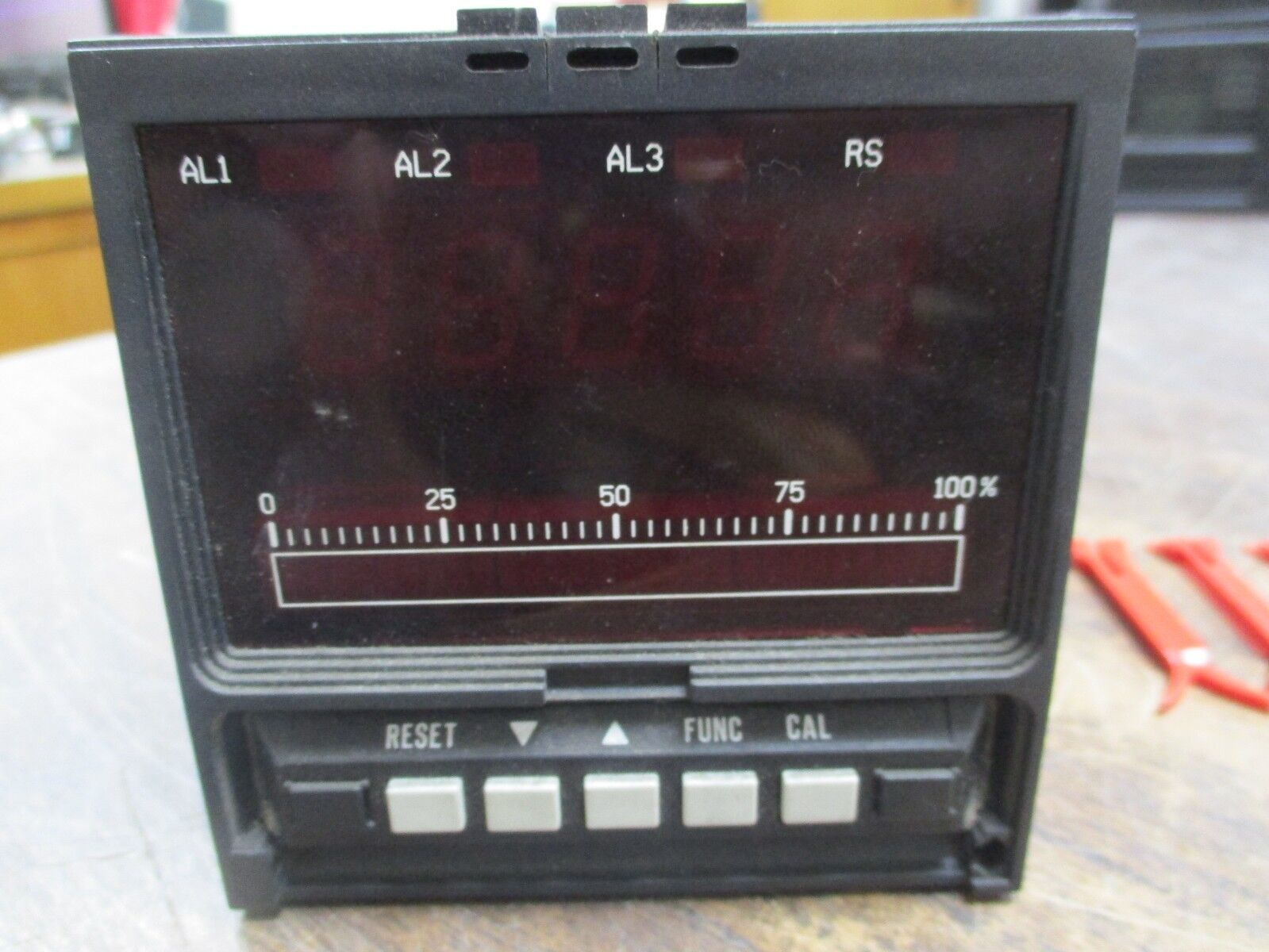 Dynisco Pressure Indicator/Transmitter UPR690SC-RS422 120/240VAC Used