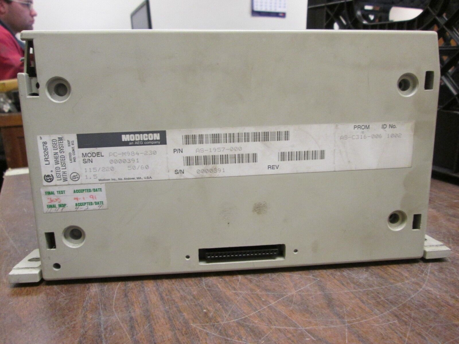 Modicon Programmable Controller PC-M984-230 115/220V 1.5A 50/60Hz Used