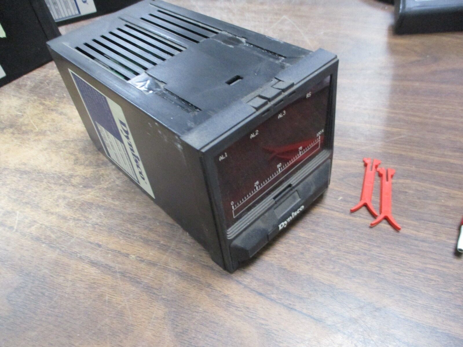 Dynisco Pressure Indicator/Transmitter UPR690SC-RS422 120/240VAC, Used