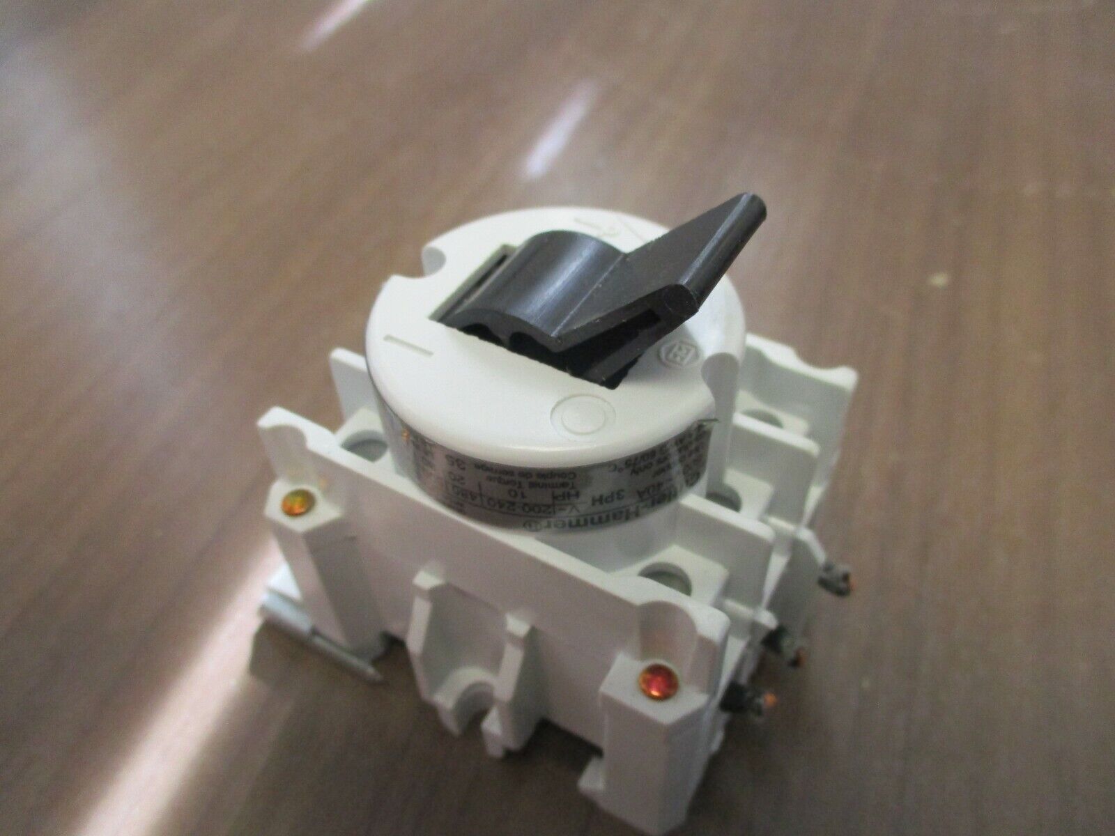 Cutler-Hammer Switch C362T40 40A 600V 3Ph w/ On/Off Cover Used