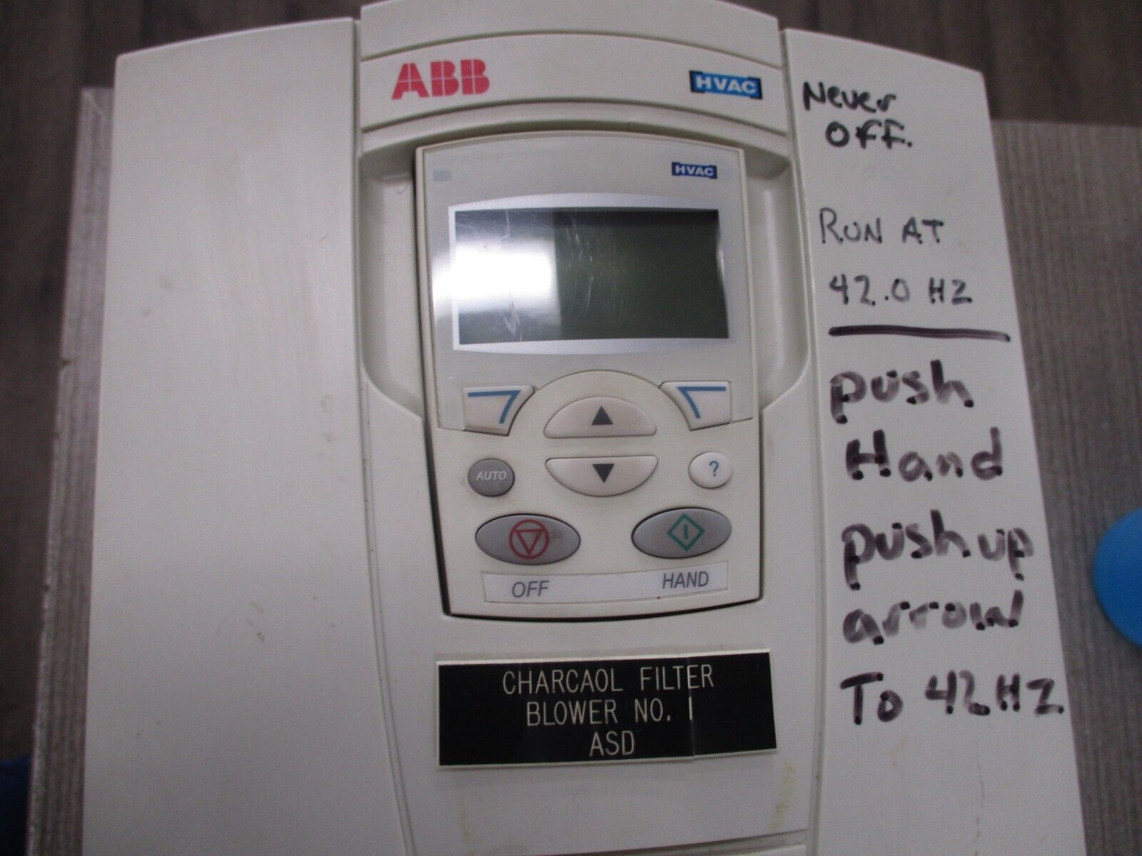 ABB ACH550 AC Drive ACH550-UH-031A-4 20HP 3Ph w/ Keypad Used