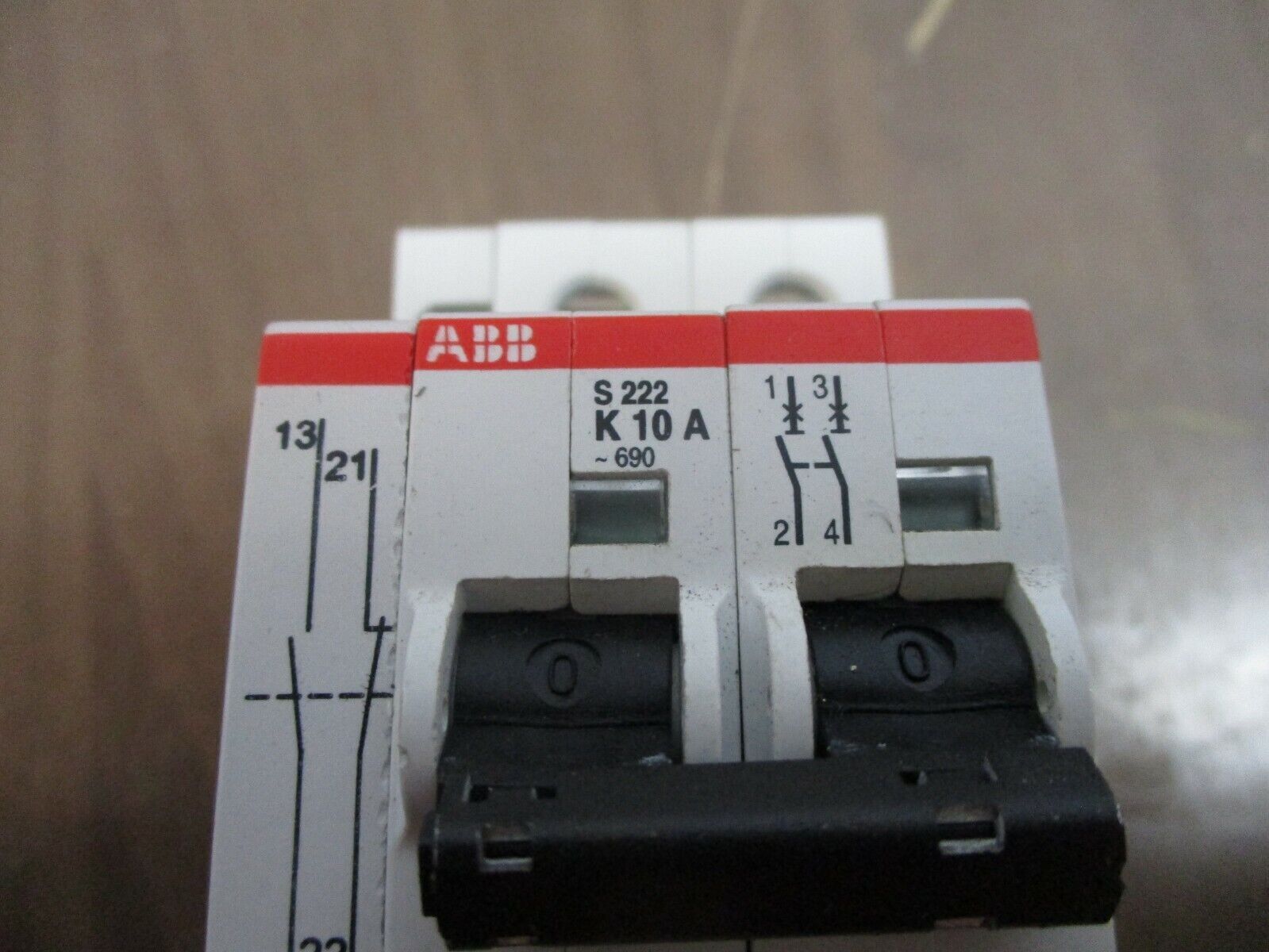 ABB Circuit Breaker w/ Aux Contact S 222 K10A 10A 600V 2P Used