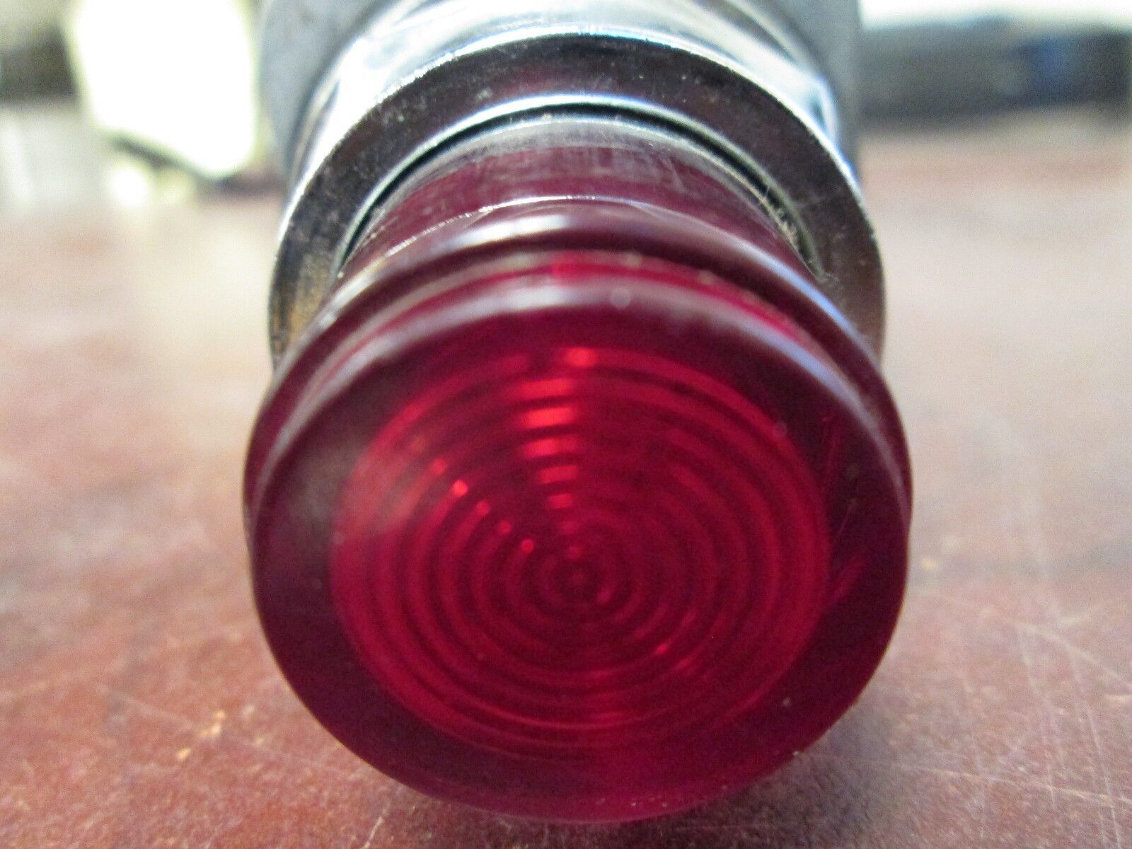 Siemens Red Push Button Light 52PA6G2A 120VAC Used