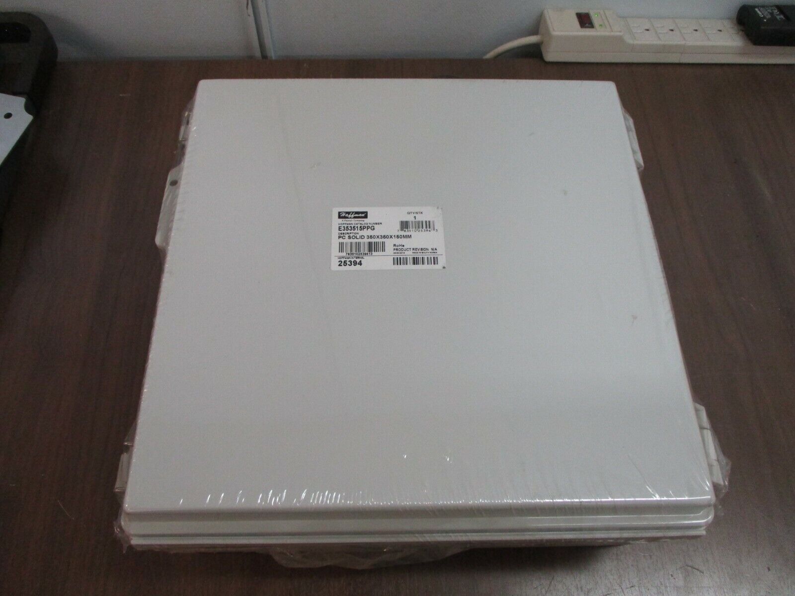 Hoffman Polycarbonate Enclosure E353515PPG Size: 350x350x150 mm w/ Backplate