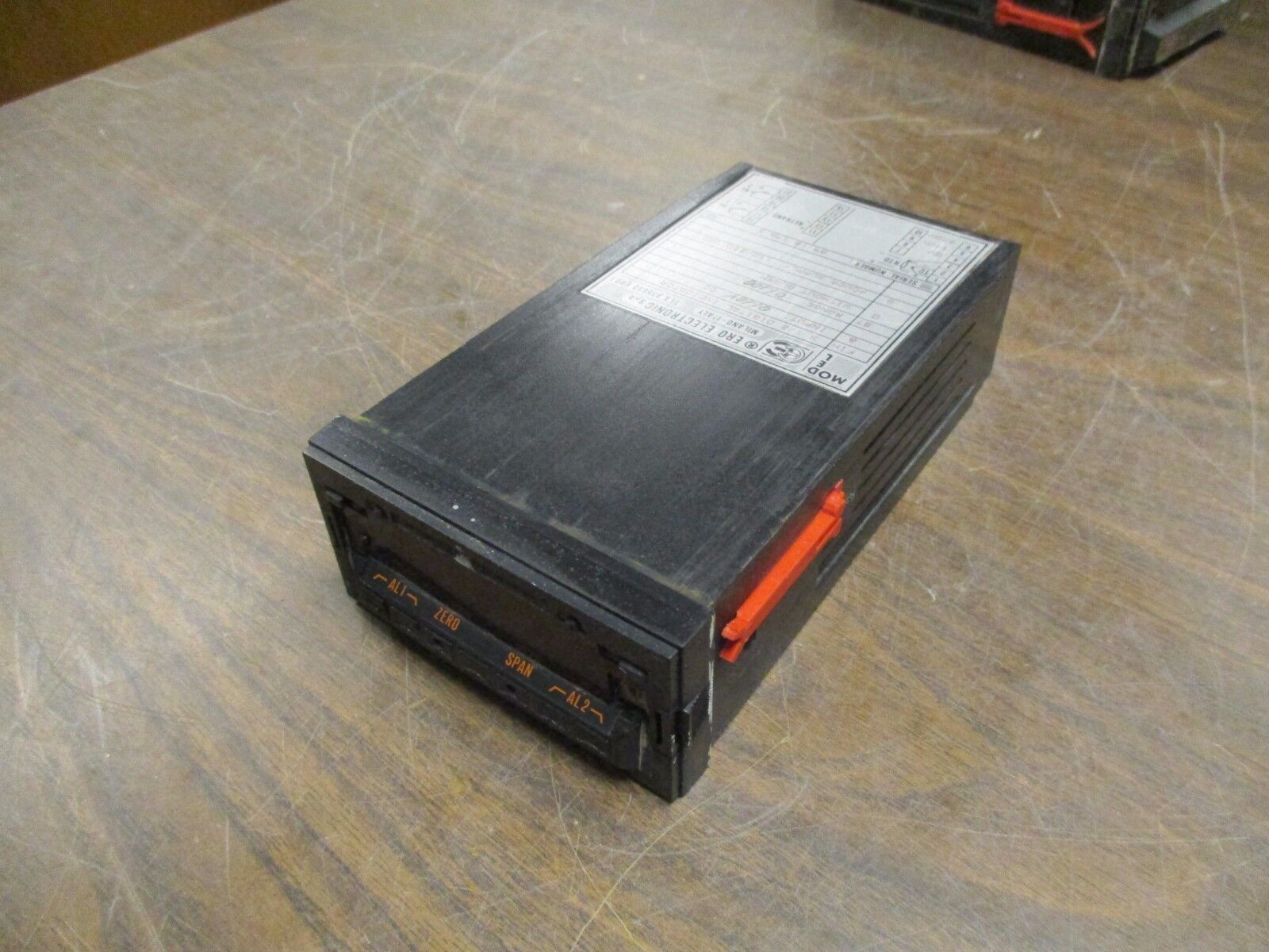 Ero Electronics Temperature Indicator F-48 Input: 0-10VDC Range: 0-100°C Used