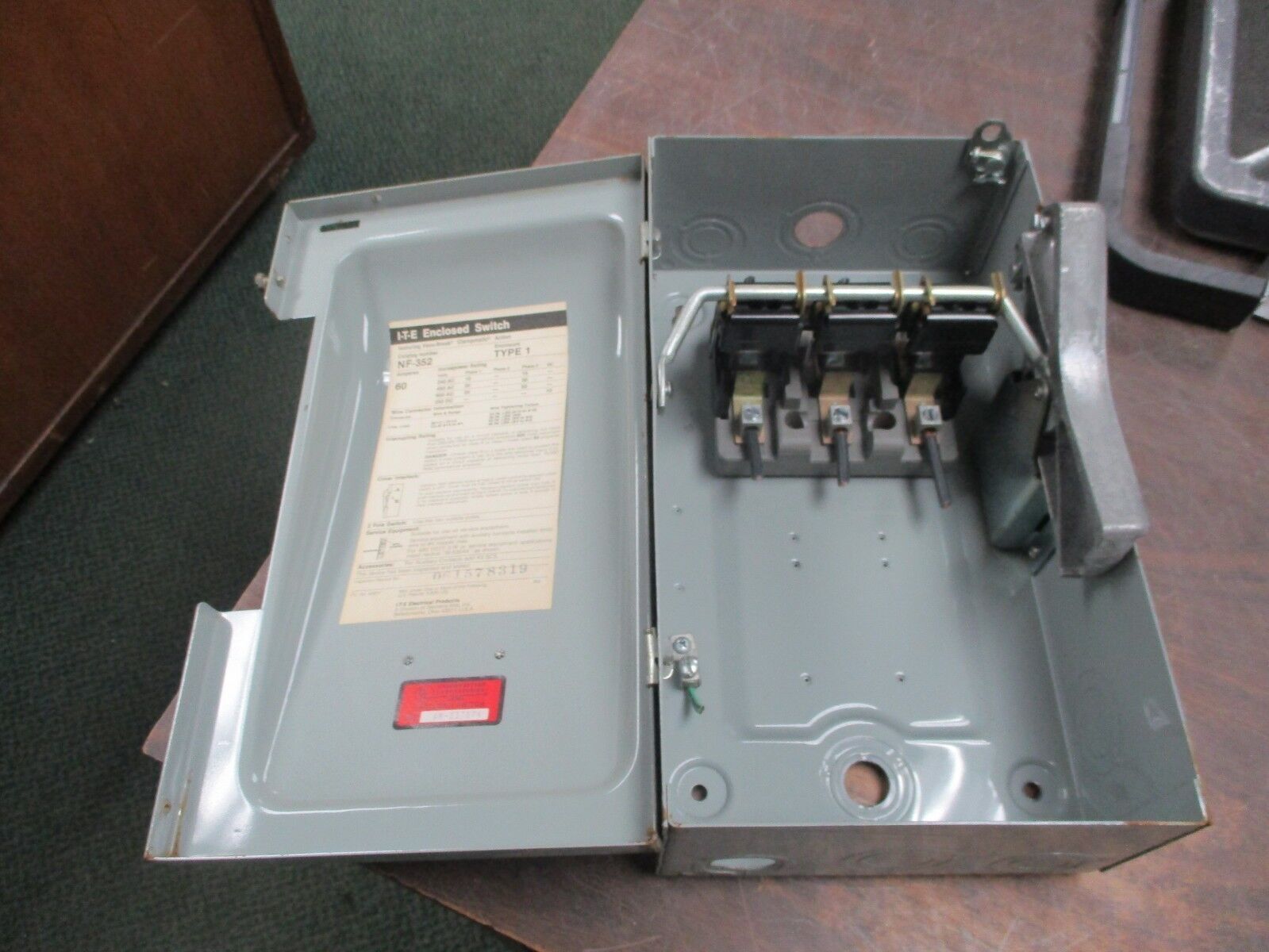 ITE Non-Fusible Safety Switch/Disconnect NF352 60A 600V 3Ph Type 1 Enclosure