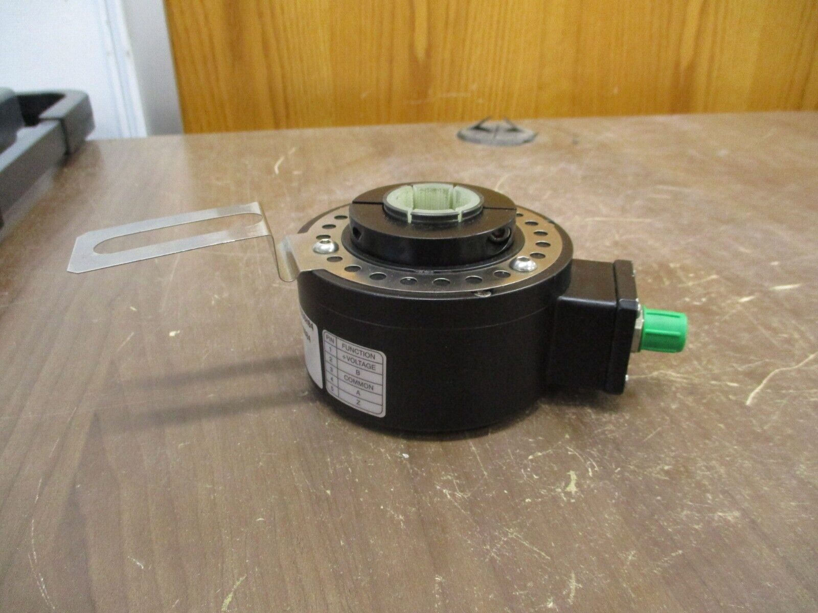 Dynapar Encoder HS35R2400D30H04 2400PPR Used