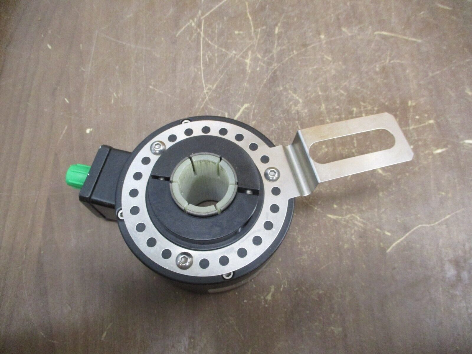 Dynapar Encoder HS35R2400D30H04 2400PPR Used