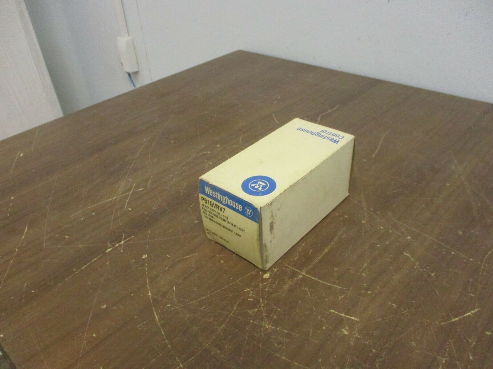 Westinghouse Oil-Tite Full Voltage Push to Test Light PB1GVRV7 Red Lens