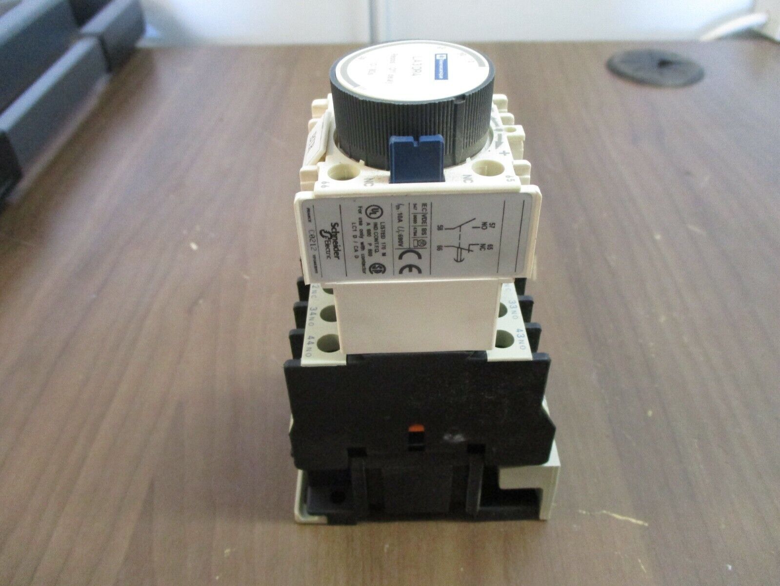 Telemecanique Timing Relay LA3 DR4 Off Delay: 10-180 Sec 120V Coil Used
