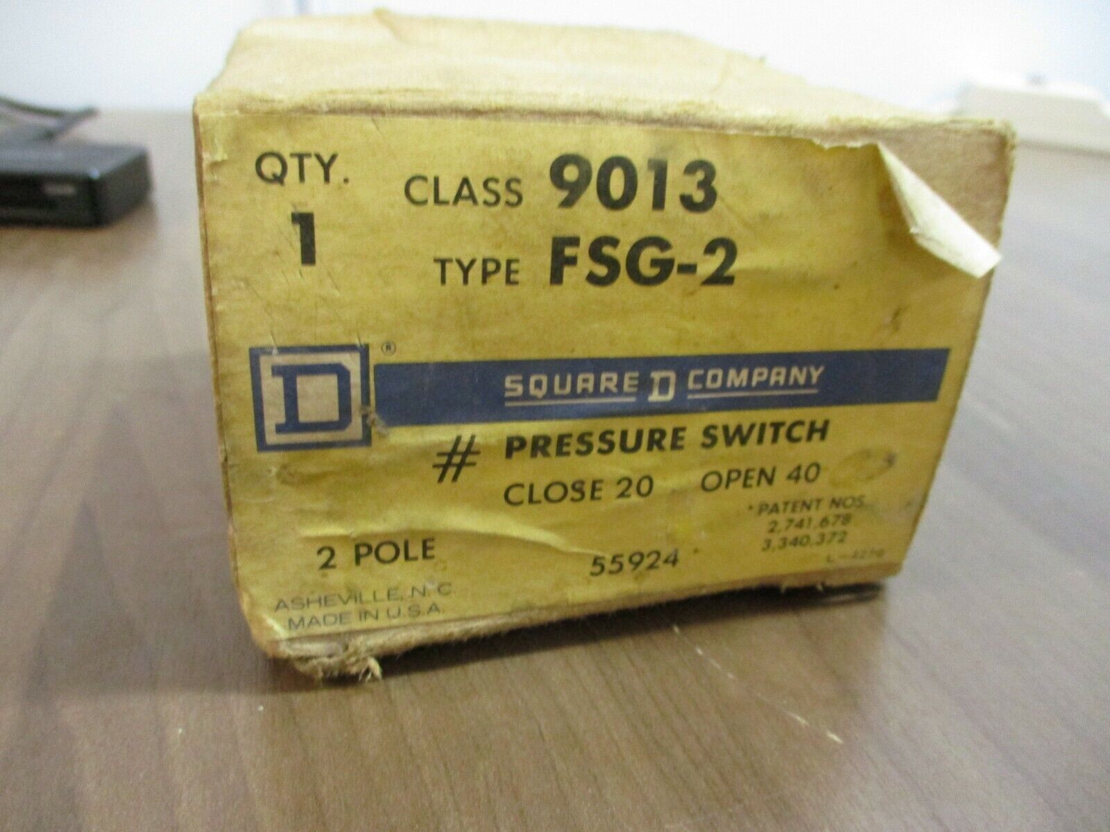 Square D Pressure Switch 9013 FSG-2 2P Close 20 Open 40 New Surplus