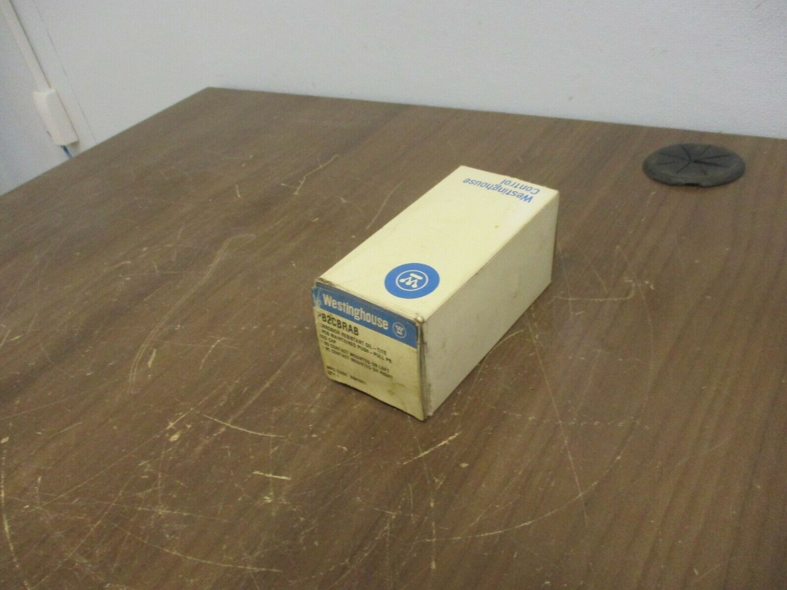 Westinghouse Corrosion Resistant Oil-Tite 2-Position Maintained Push Button