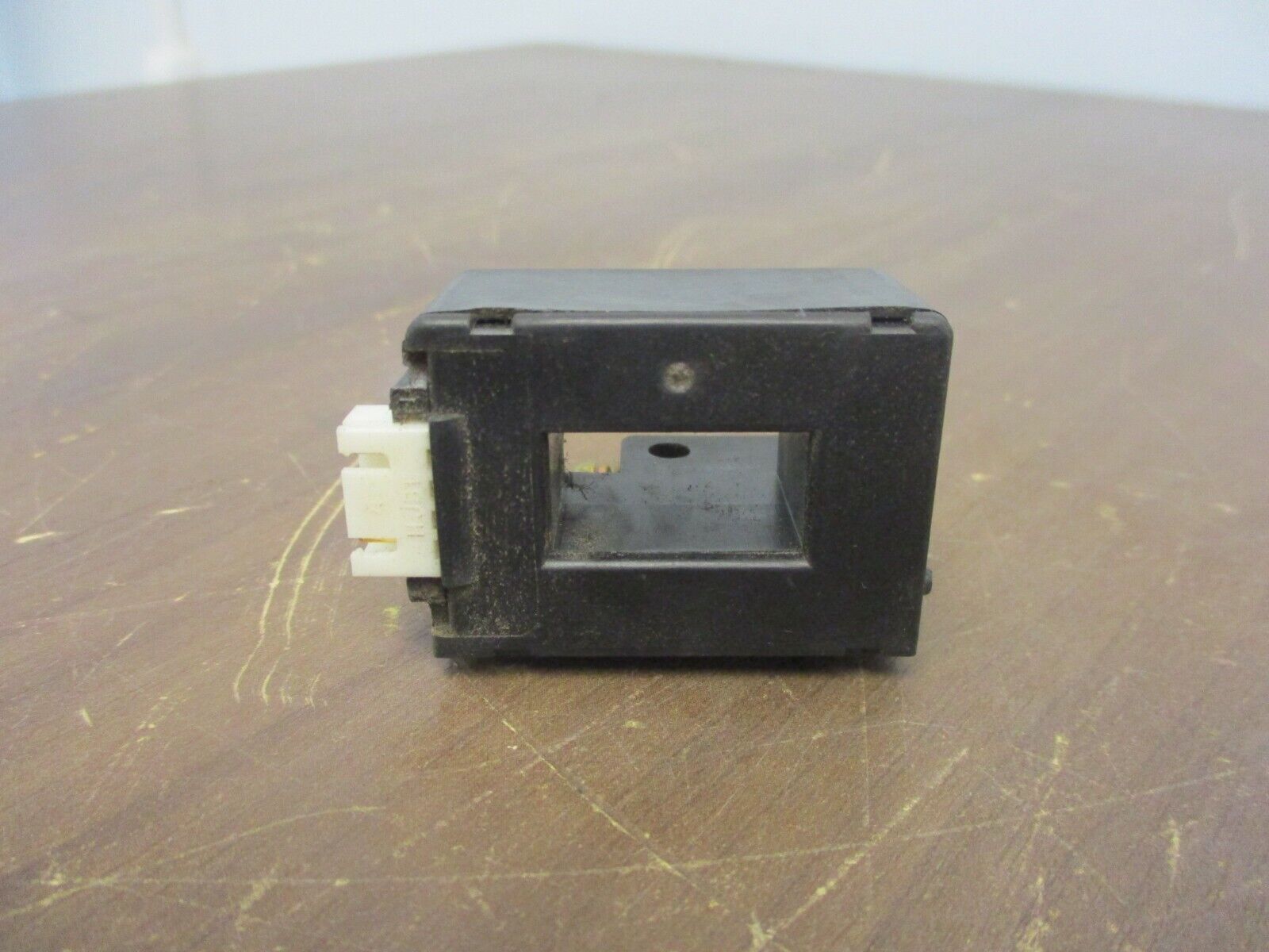 Yaskawa Current Sensor HC-TN085V4B15A Used