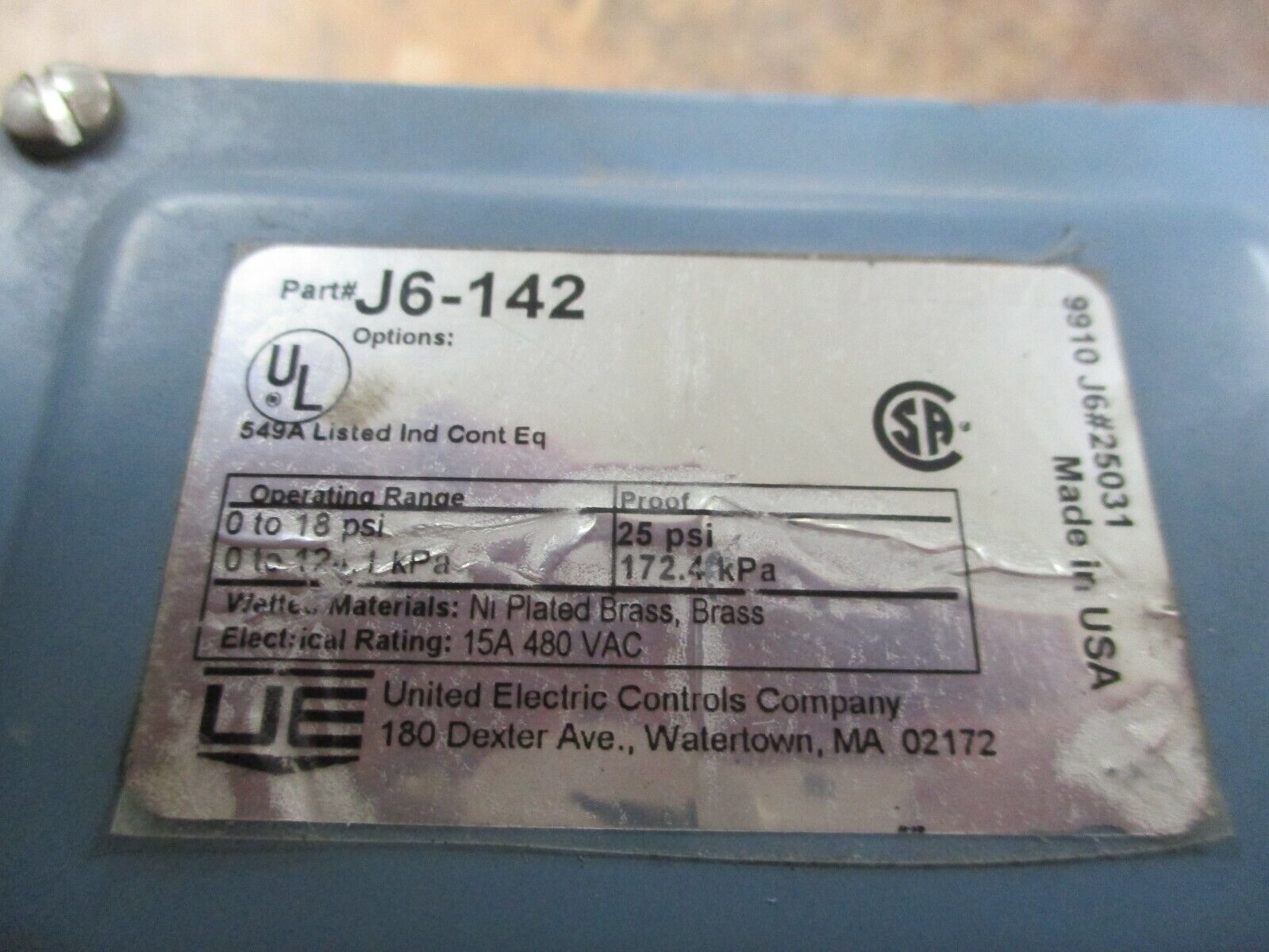 United Electric Pressure Switch J6-142 Range: 0 - 18PSI Used