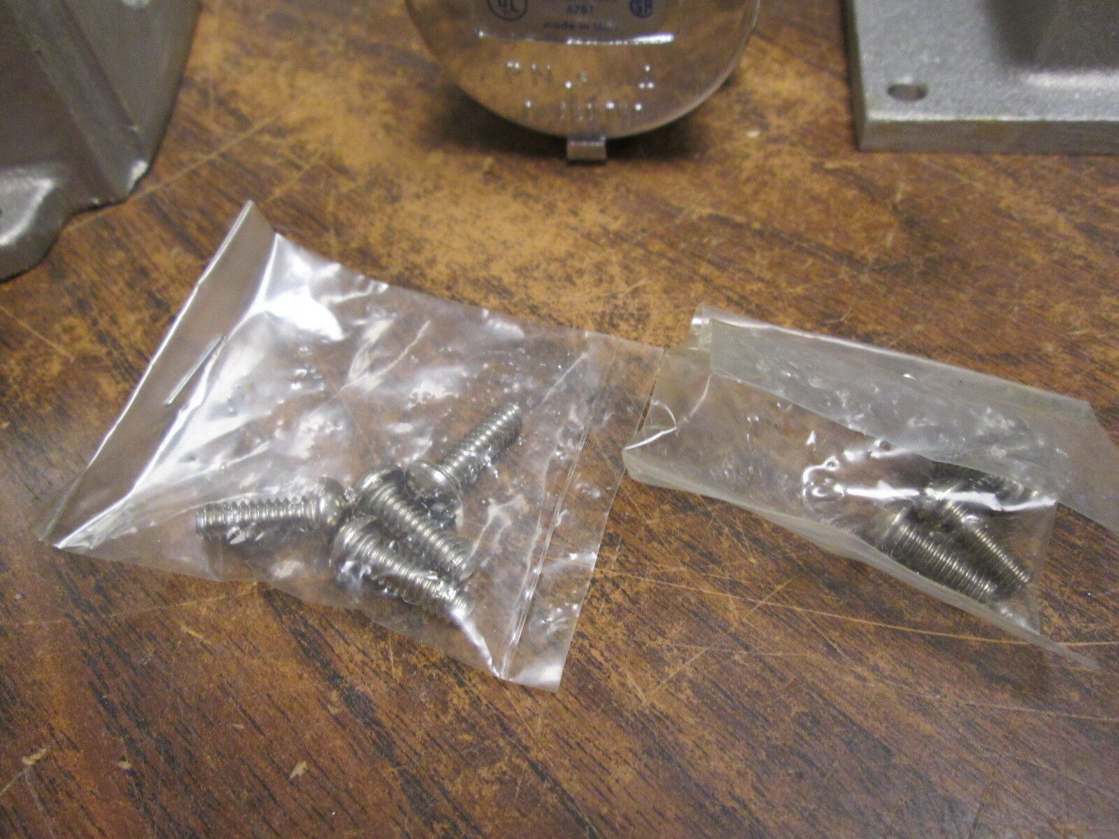 Meltric Receptacle w/ Base 09-20113-S 15A 600V New Surplus