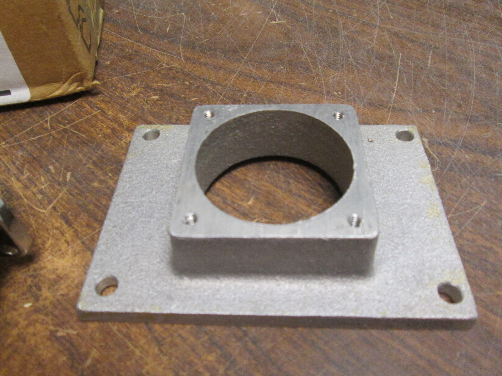 Meltric Receptacle w/ Base 09-20113-S 15A 600V New Surplus