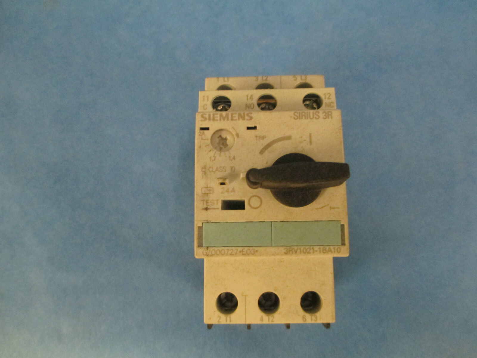 Siemens Sirius 3R Overlod 3RV1021-1BA10, 1.4-2A .5HP With 3RV1901-1D