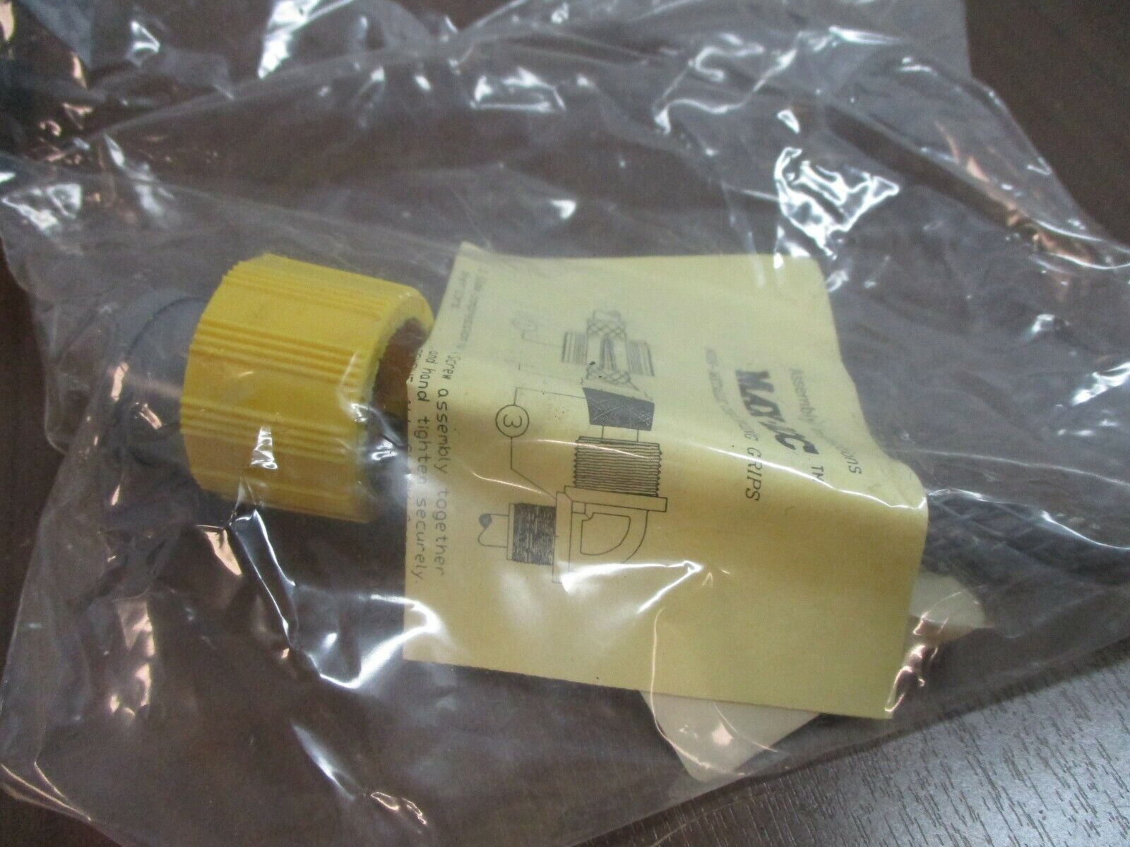 Daniel Woodhead Strain Relief Grip 5635NM Non-Metallic New Surplus