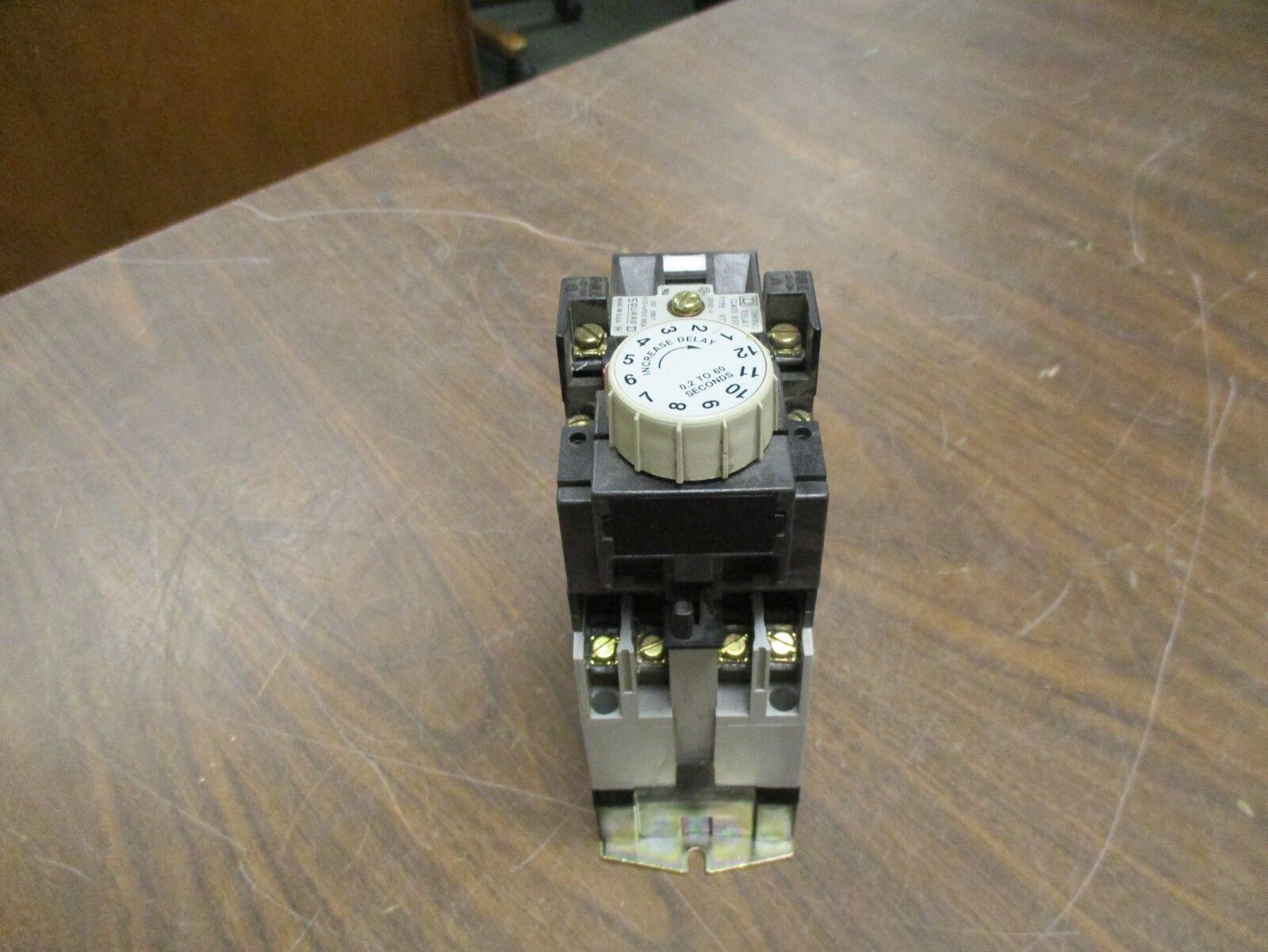 Square D Control Relay w/ Timing Relay XO 40 MB 20A Range: 0.2-60sec Used