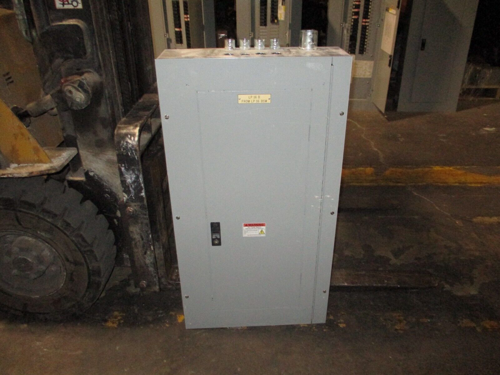 GE Main Lug Breaker Panel AEF3301MTX 125A Max 480/277V 3Ph 4W 30-Slot Used