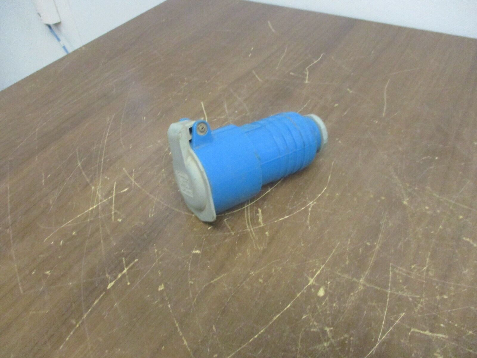 Hubbell Connector 420C9 20A 250V 3Ph Used