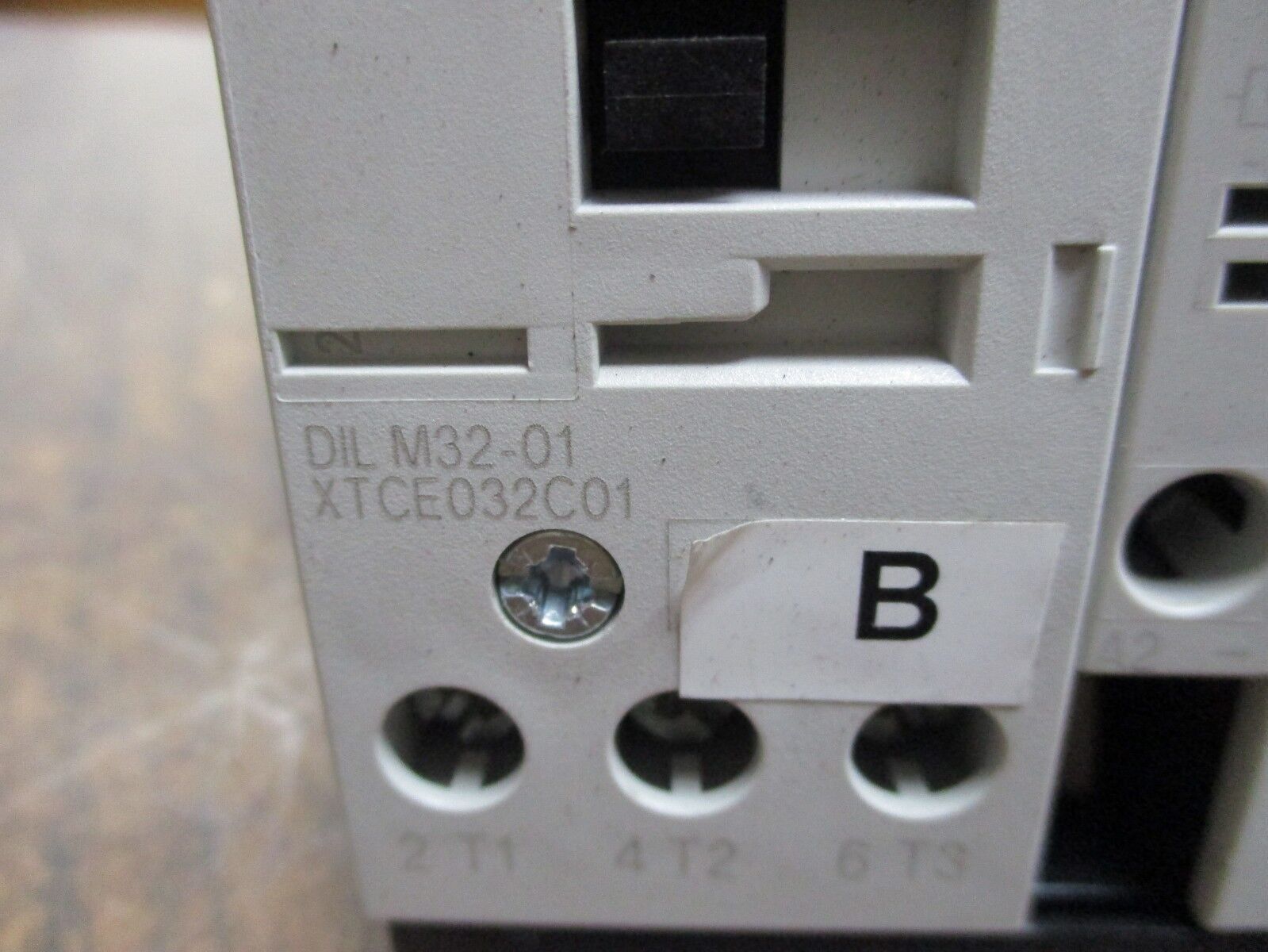 Eaton 2 Speed Contactor DIL M32-01 XTCE032C01 / DIL M17-01 XTCE018C01 600V Used