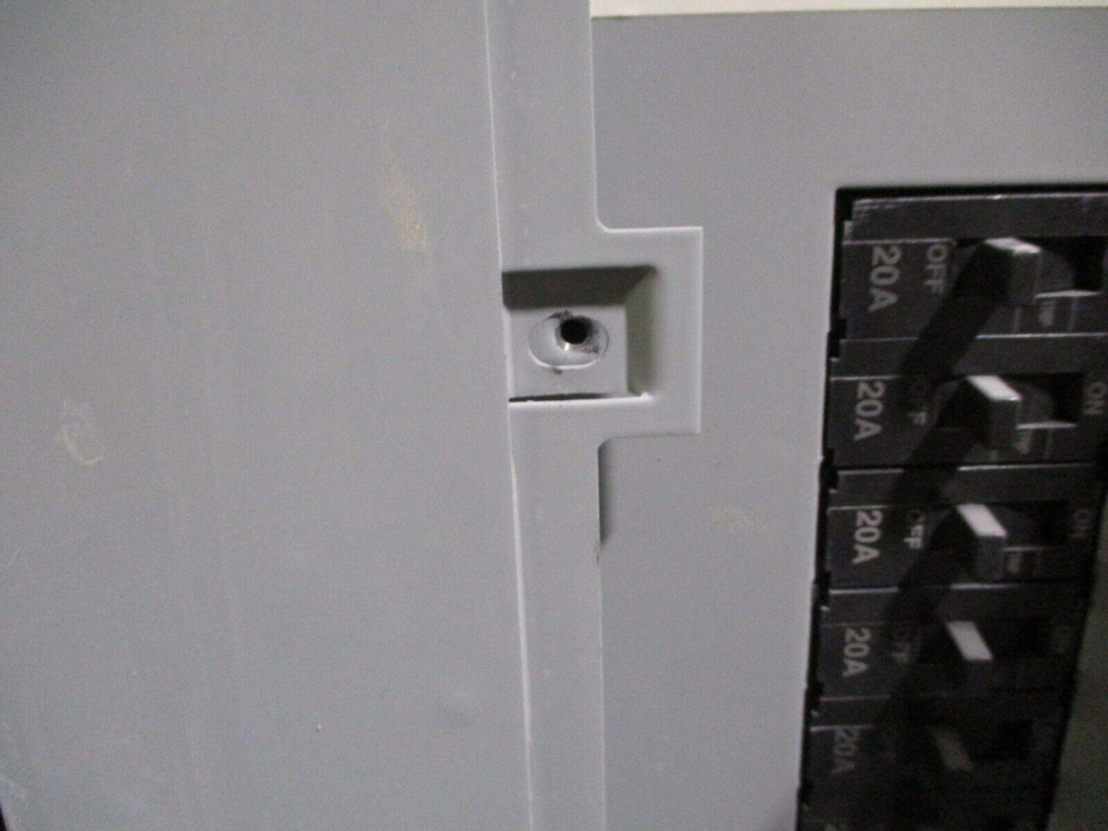 GE Main Lug Breaker Panel AEF3301MTX 125A Max 480/277V 3Ph 4W 30-Slot Used