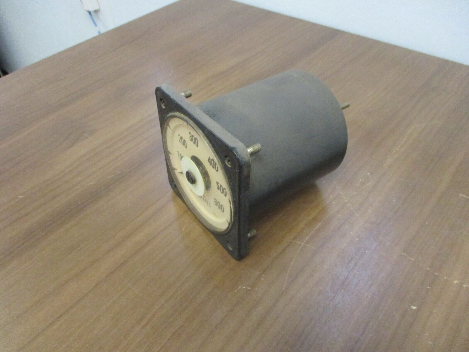 Electromagnetic Industries AC Ammeter EA1AF Range: 0-600A 40-70Hz 5A Used