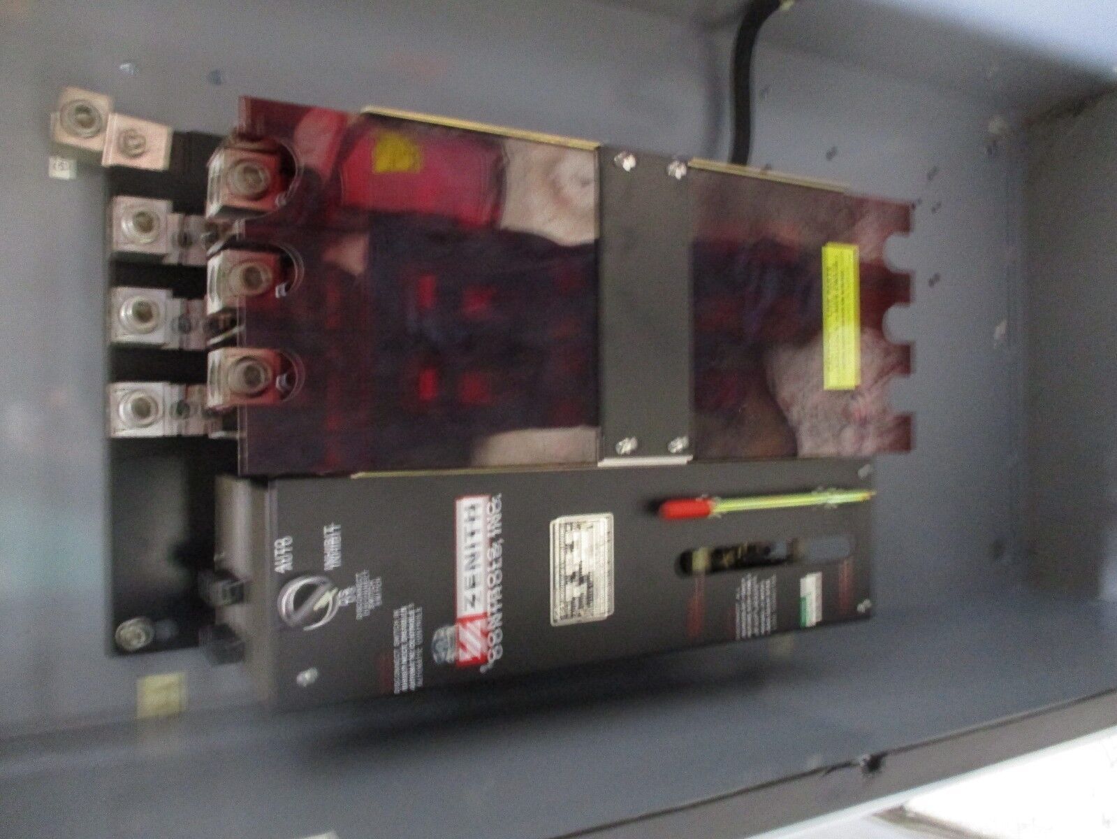 Zenith Automatic Transfer Switch ZTSHU40EC-5AALLST.6B 400A 480V 60Hz 3Ph Used