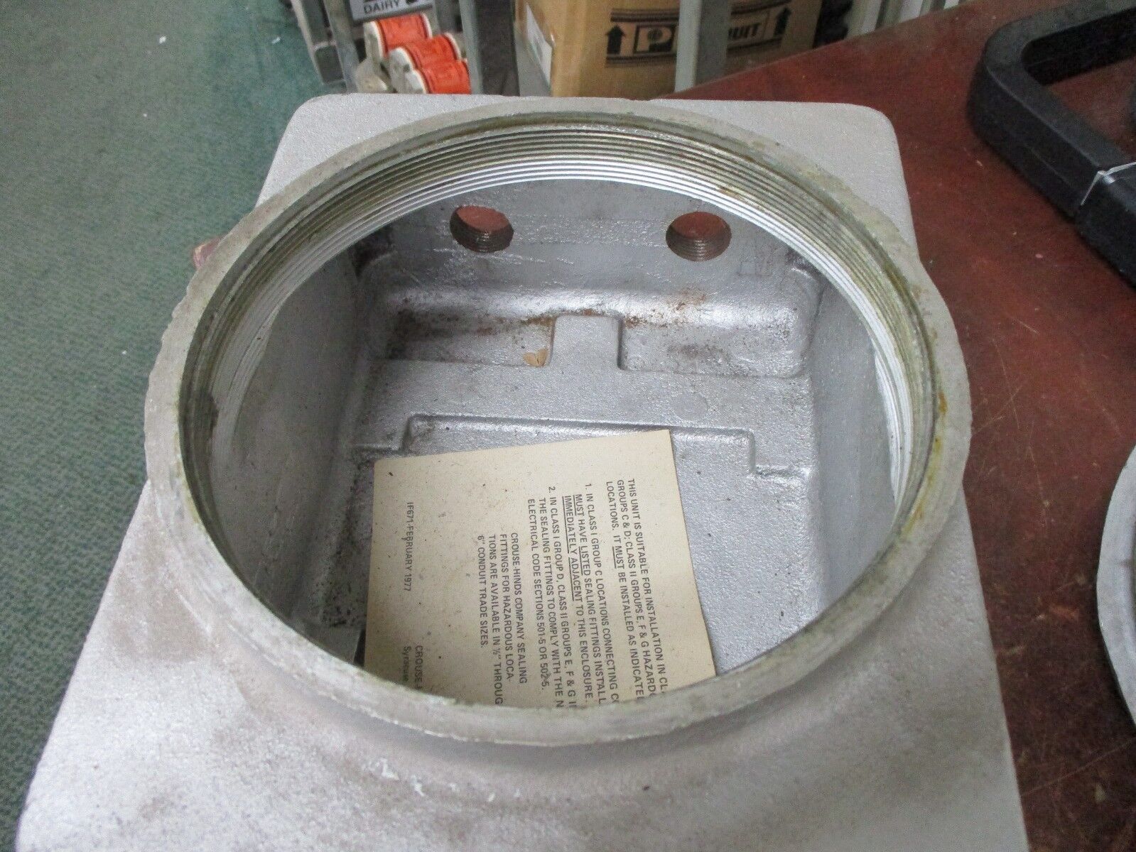 Crouse-Hinds Explosion Proof Condulet Outlet Box GUB220 Used