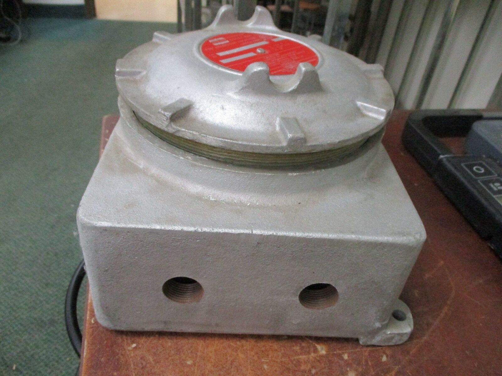 Crouse-Hinds Explosion Proof Condulet Outlet Box GUB220 Used