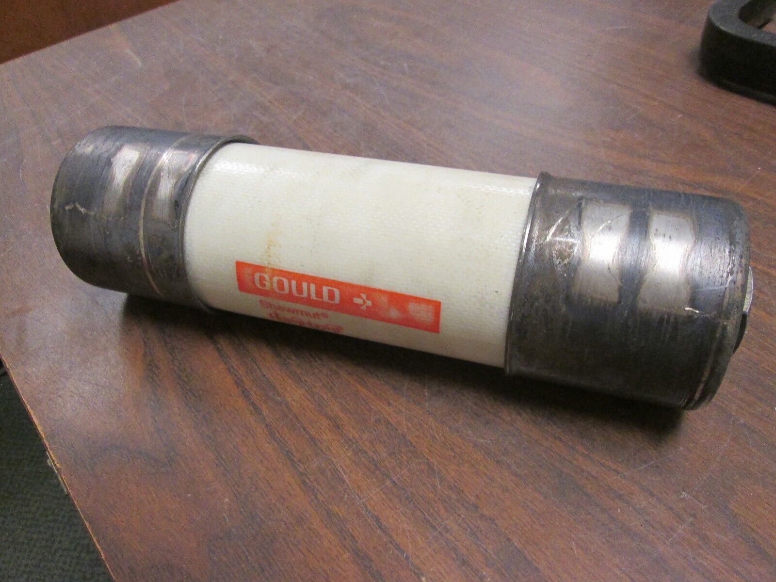 Gould Shawmut Amp-Trap Medium Voltage Fuse A240R-9R 2.4KV 9R Used