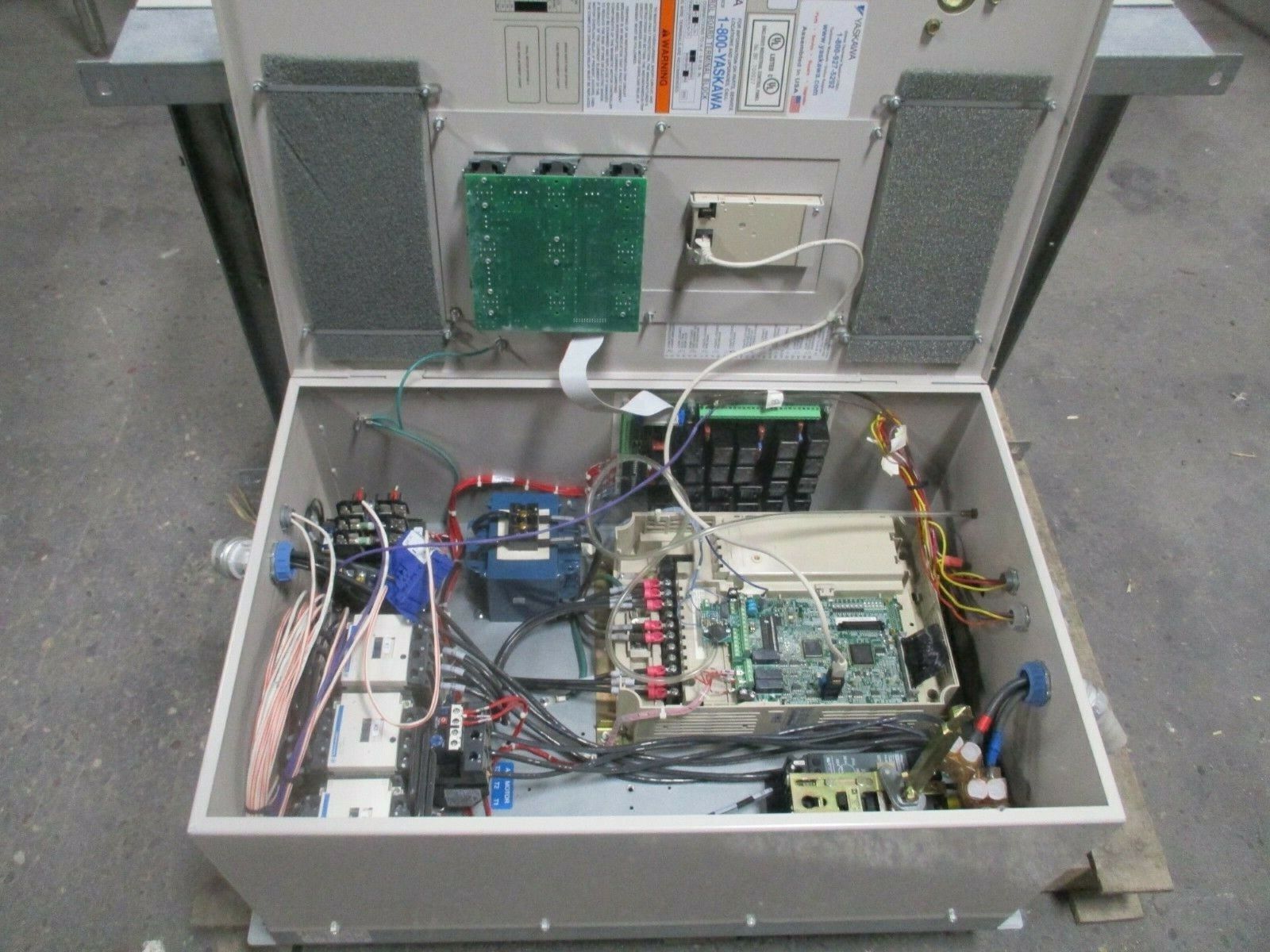 Yaskawa P7 AC Drive w/ Bypass P7BVB034XJ 25HP 3Ph Used