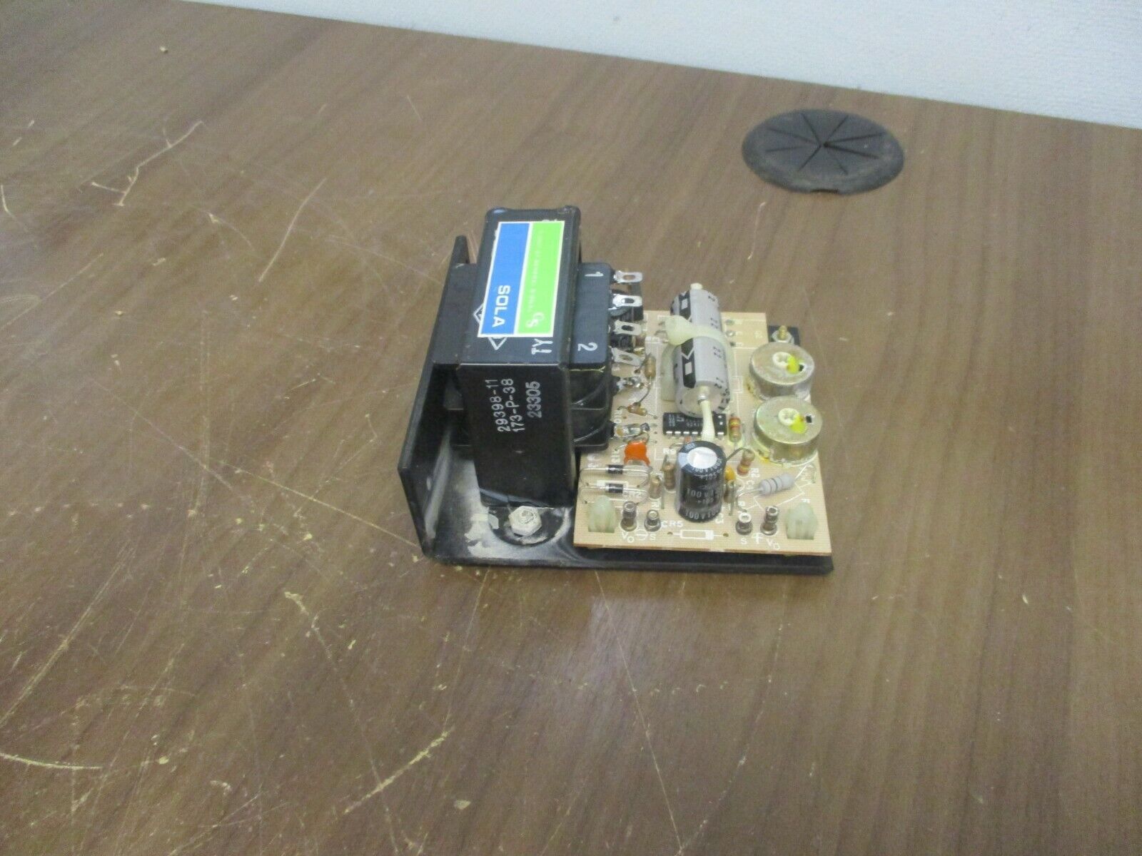 Sola Power Supply 81-24-180-01 Input: 115VAC 0.5A 47-420Hz Used