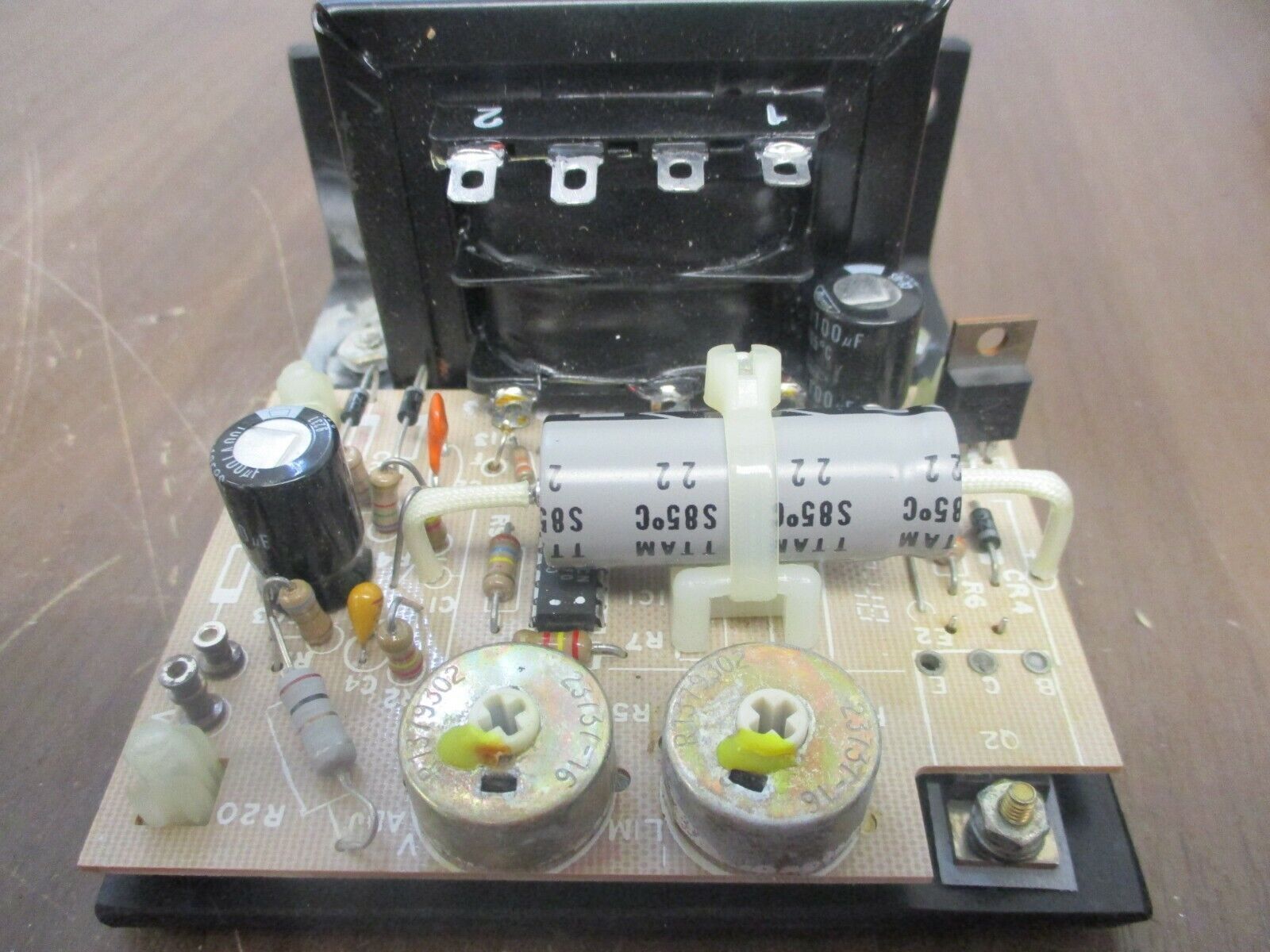 Sola Power Supply 81-24-180-01 Input: 115VAC 0.5A 47-420Hz Used