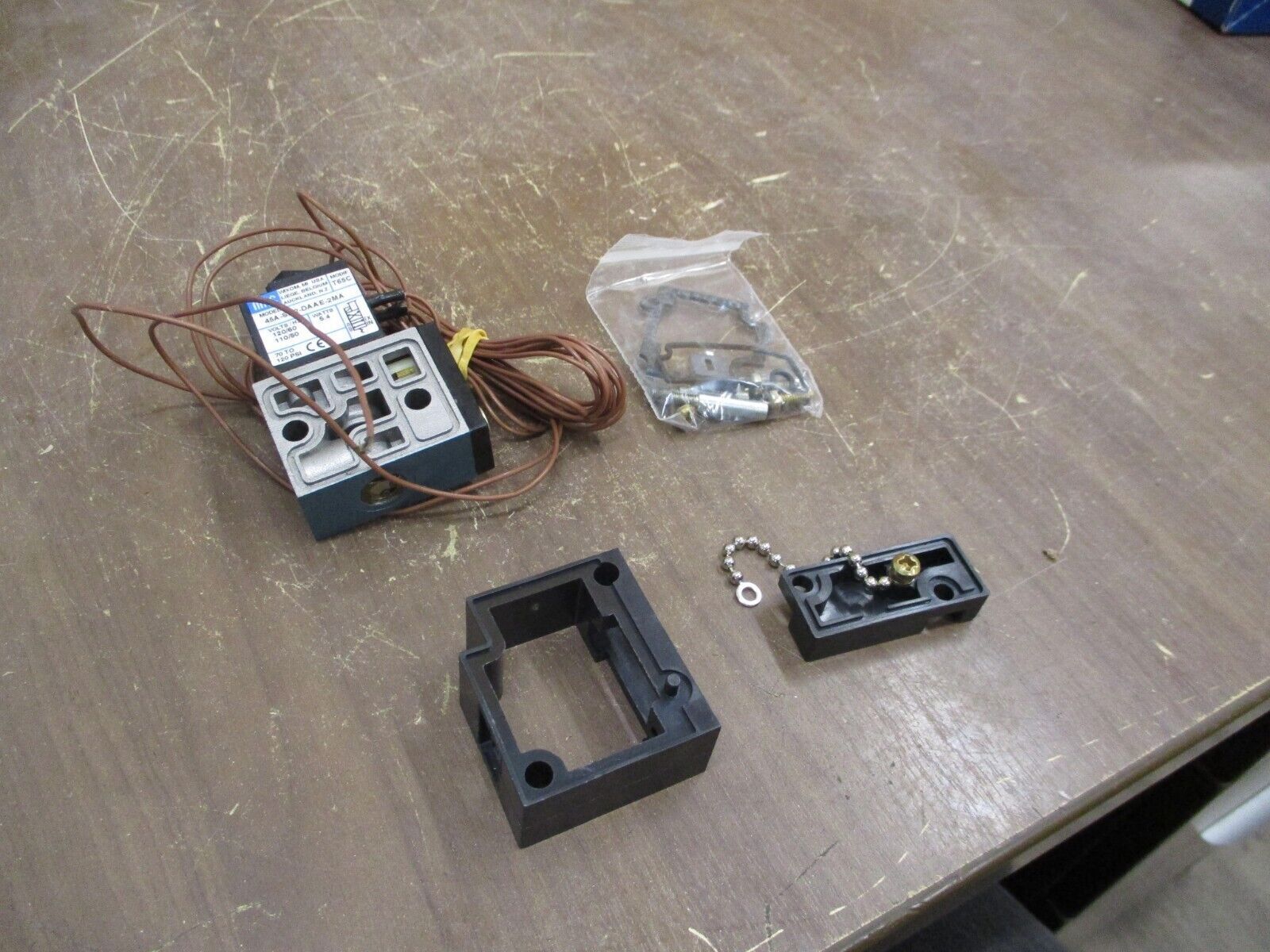 MAC Solenoid Valve 45A-SA2-DAAE-2MA 110-120V New Surplus