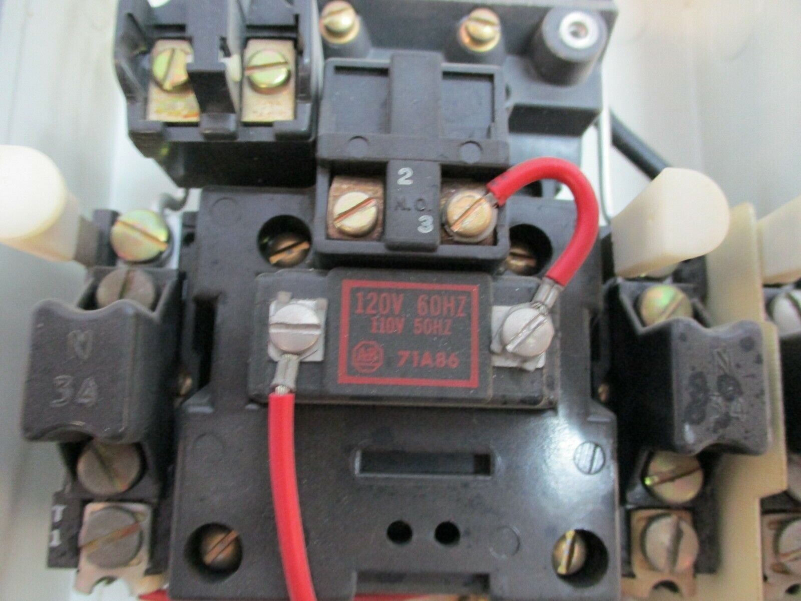 Allen- Bradley Enclosed Size 1 Starter 709-BAD 120V Coil Used