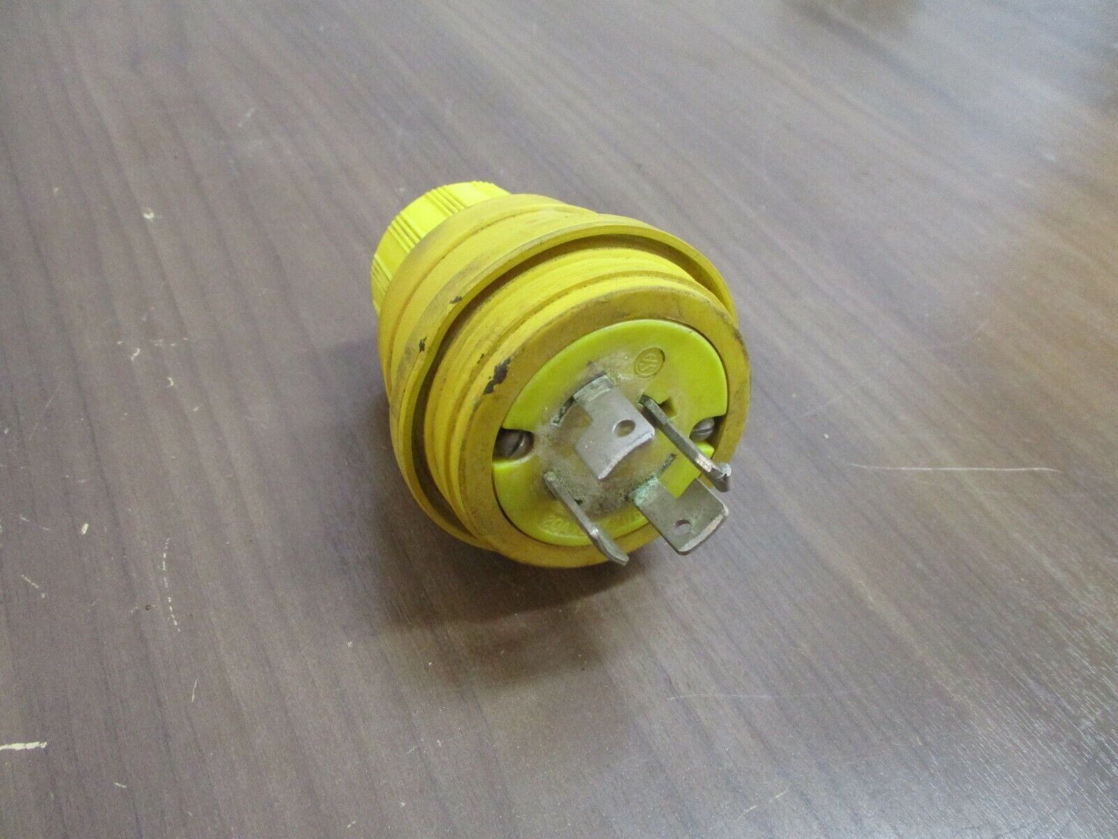 Daniel Woodhead Watertight Plug Non-Nema 20A 120/208V Used