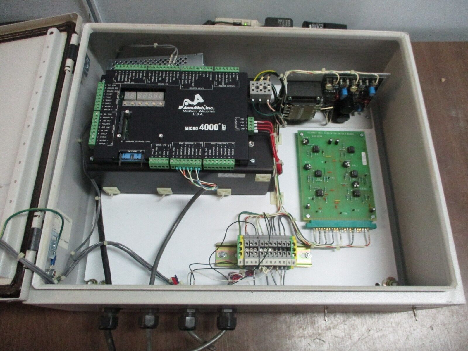 AccuWeb Micro 4000 Web Guide Control System AD-6902 230V 50/60Hz 1Ph Used