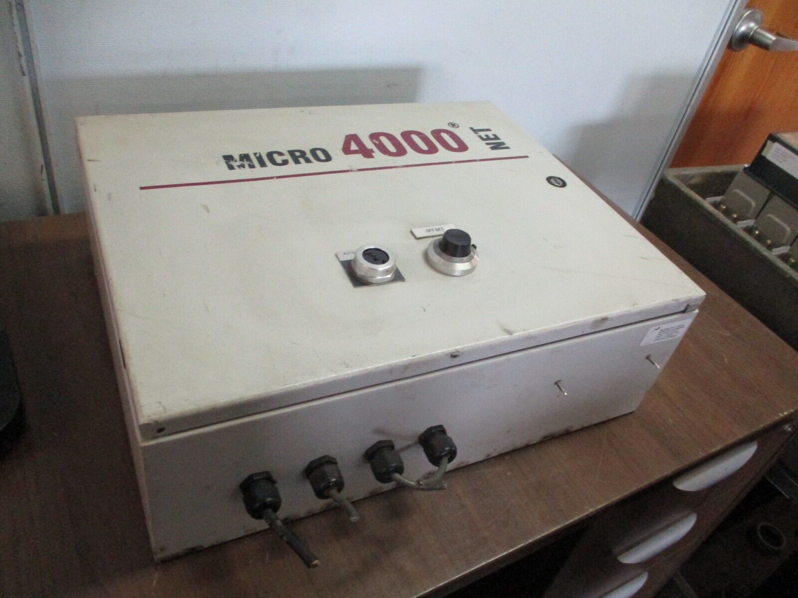 AccuWeb Micro 4000 Web Guide Control System AD-6902 230V 50/60Hz 1Ph Used