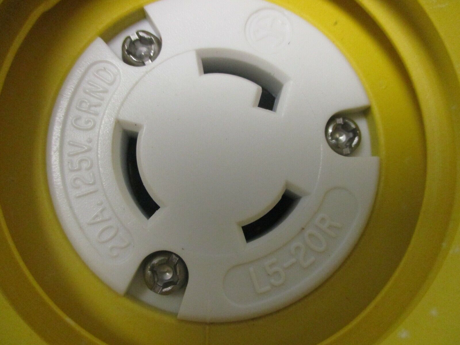 Daniel Woodhead Watertite Connector 27W47 20A 125V Nema L5-20 New Surplus