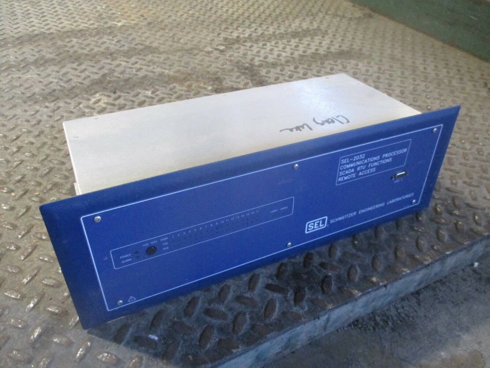 SEL Model SEL-2032 Communications Processor 203233X342M0XX Used