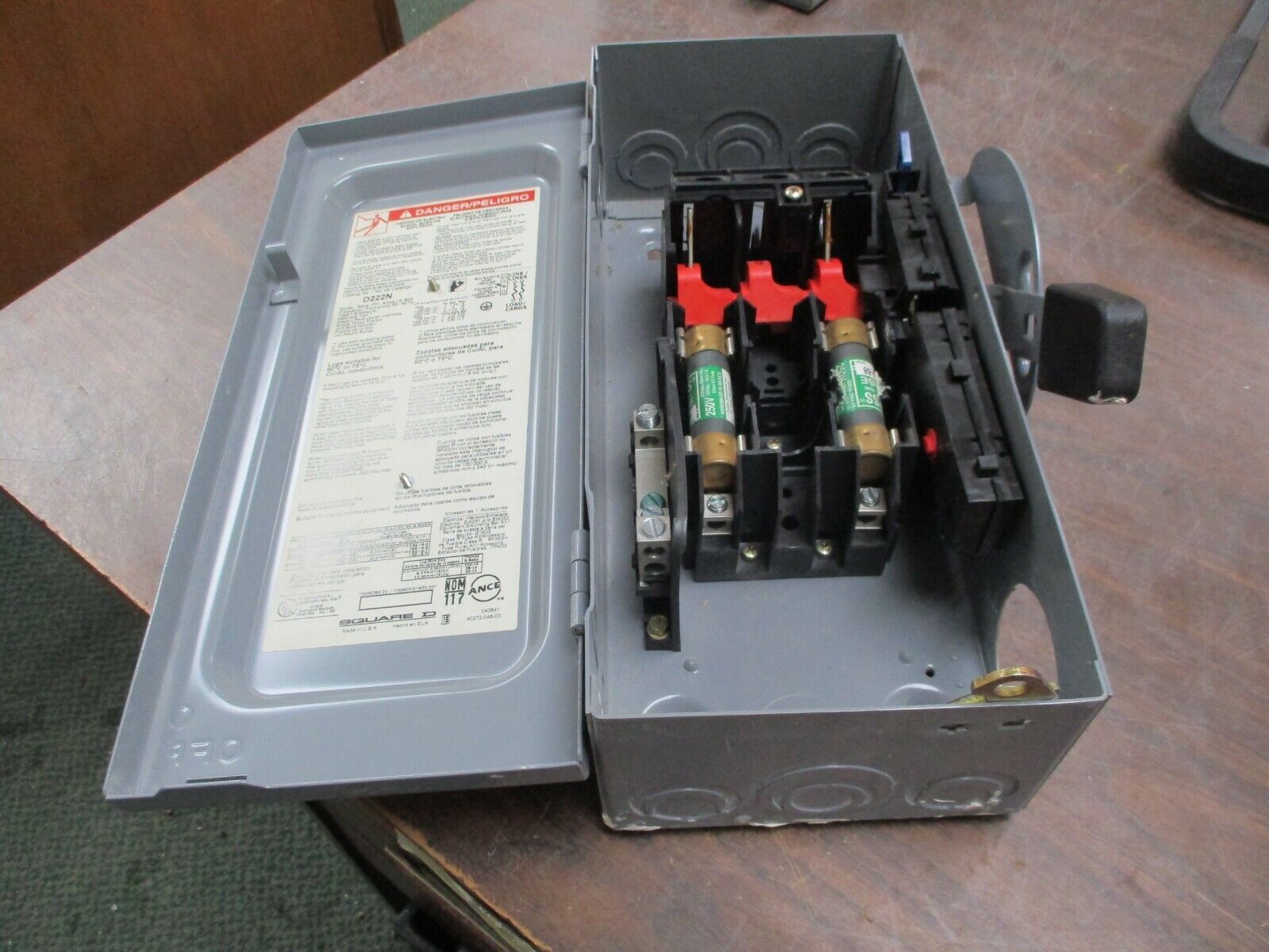 Square D Fusible Safety Switch D222N 60A 240V 2P Used