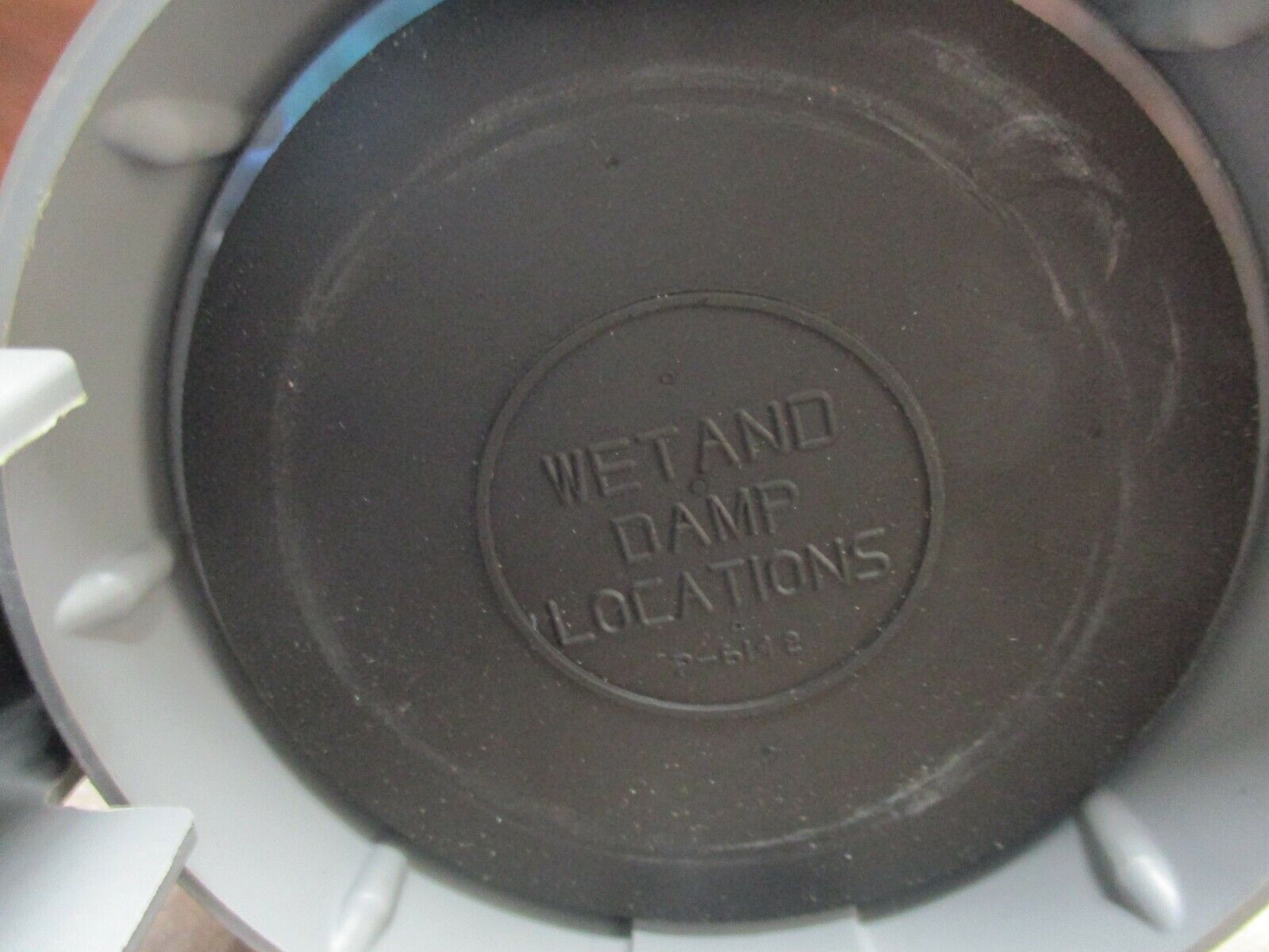 Hubbell Connector 363C6W 63A 220V 2P+Ground Used